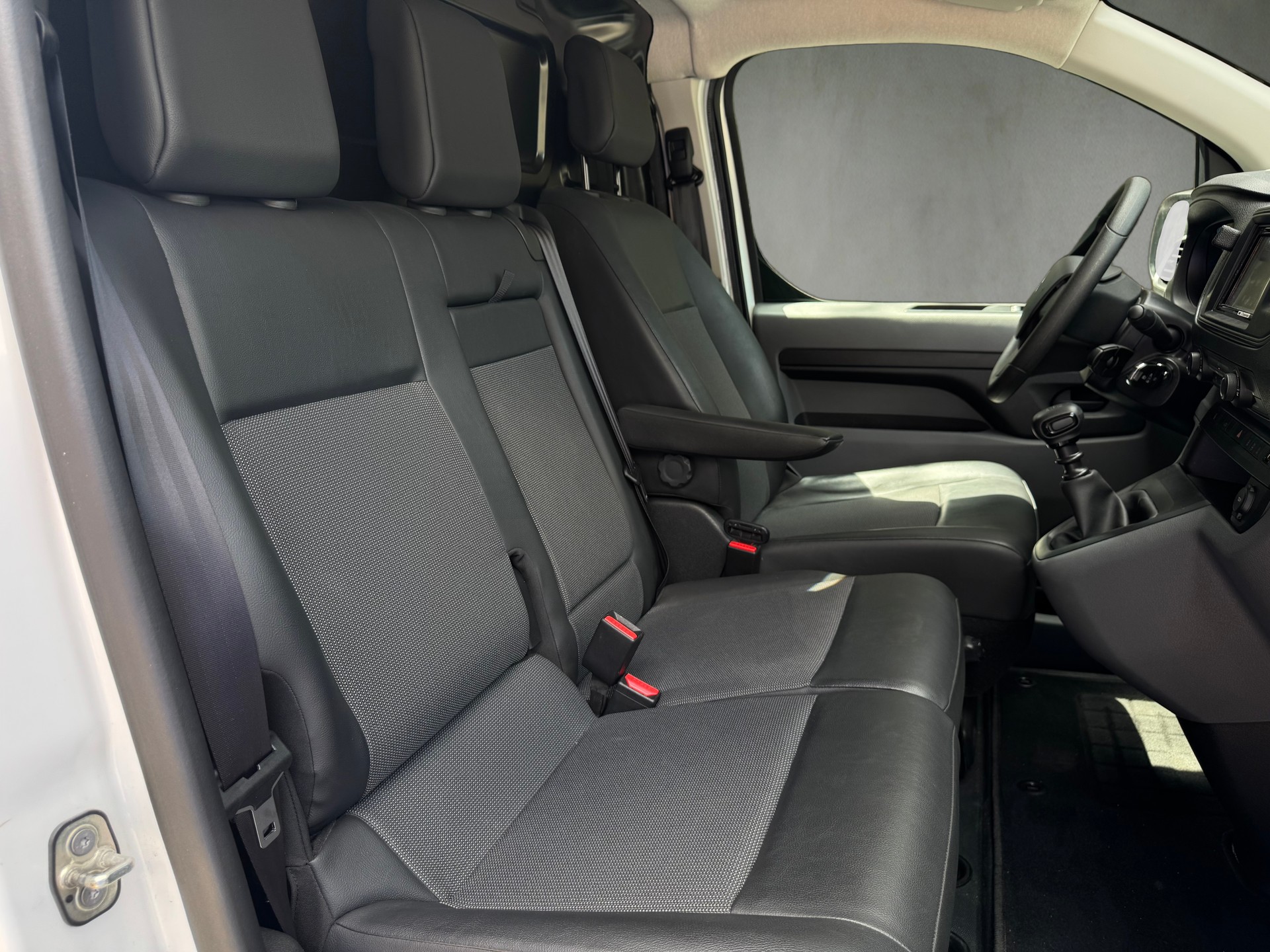 CITROEN Jumpy 1.5 BlueHDi 120 M Komfort-image-19
