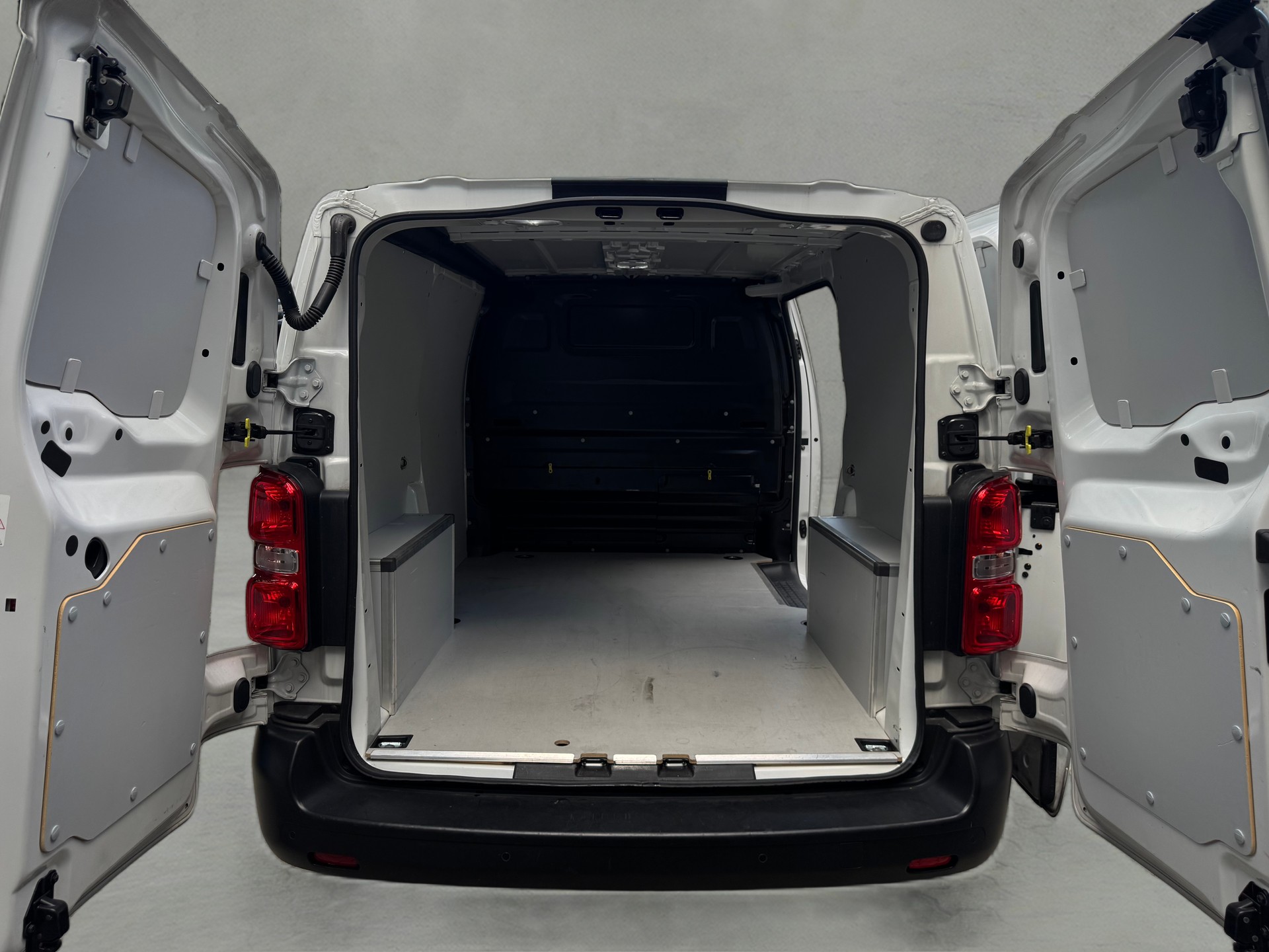 CITROEN Jumpy 1.5 BlueHDi 120 M Komfort-image-21