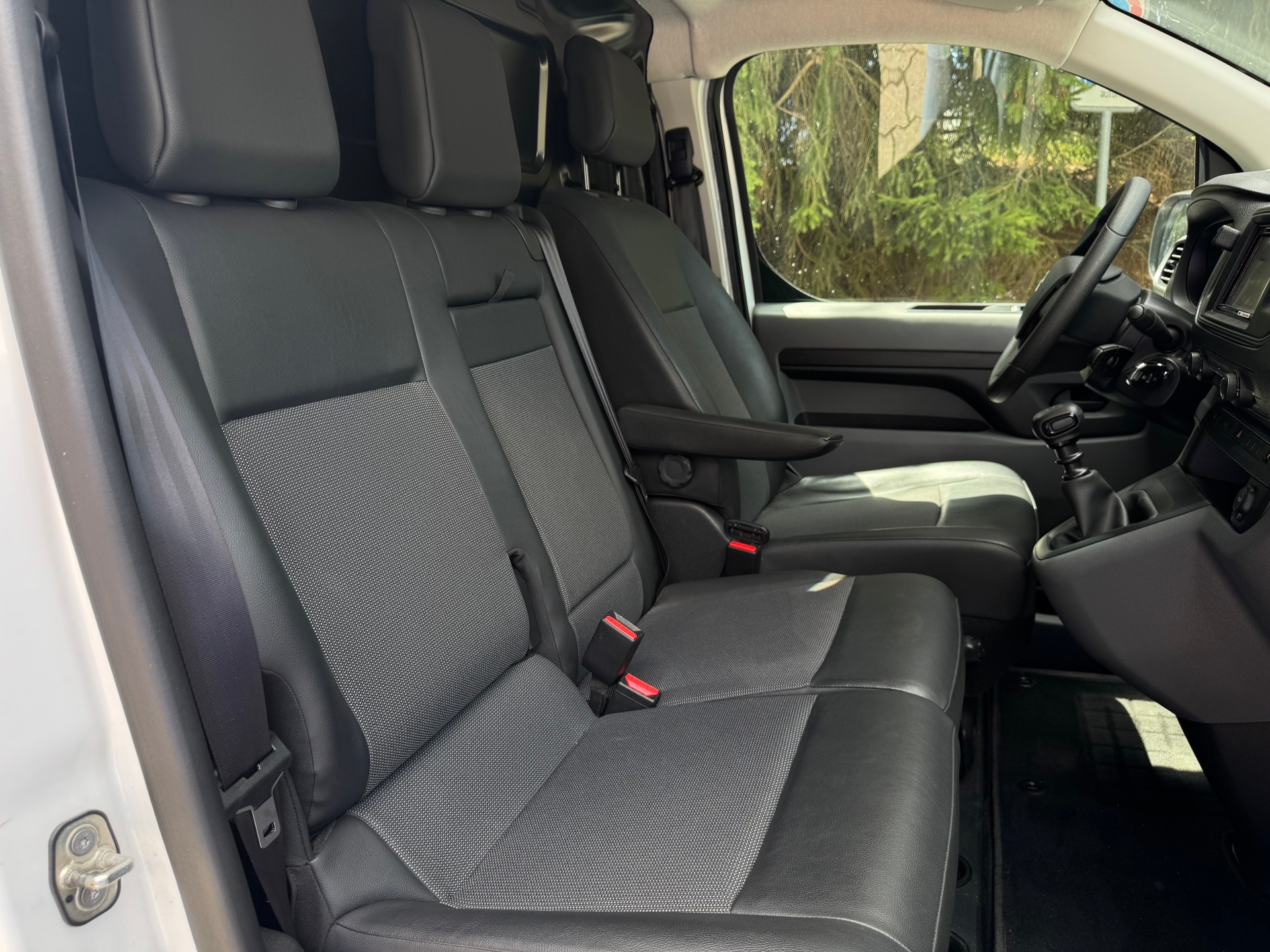 CITROEN Jumpy 1.5 BlueHDi 120 M Komfort-image-19