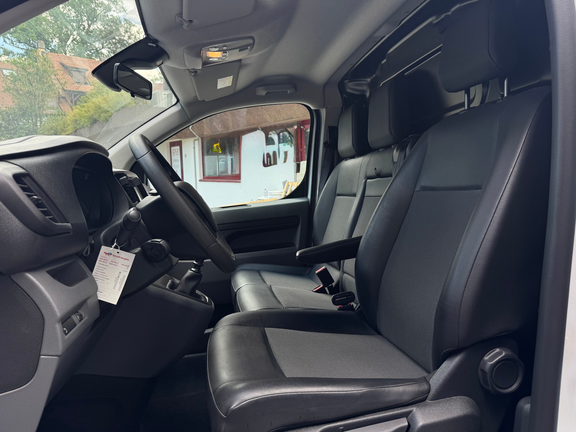 CITROEN Jumpy 1.5 BlueHDi 120 M Komfort-image-9