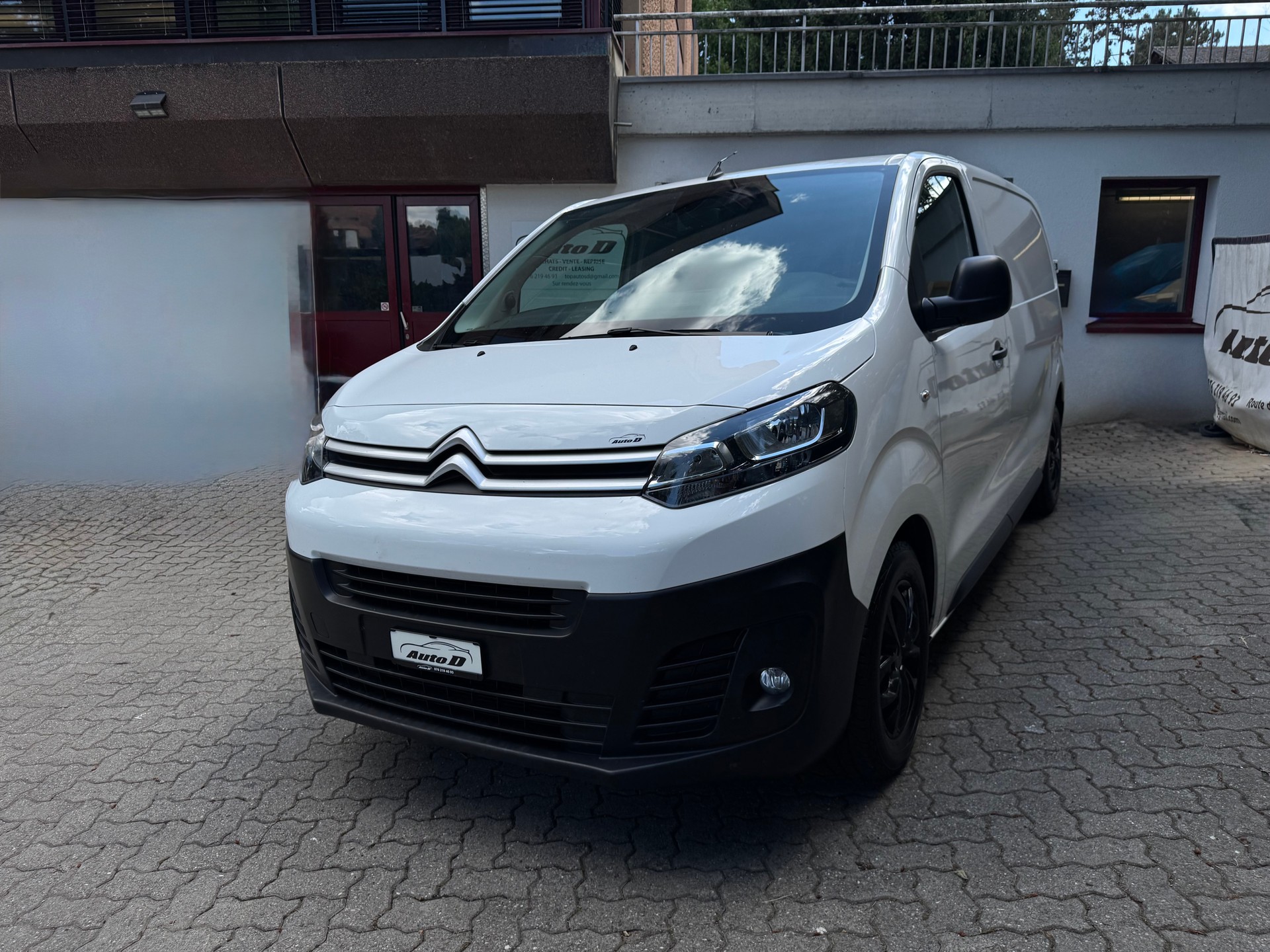 CITROEN Jumpy 1.5 BlueHDi 120 M Komfort-image-0