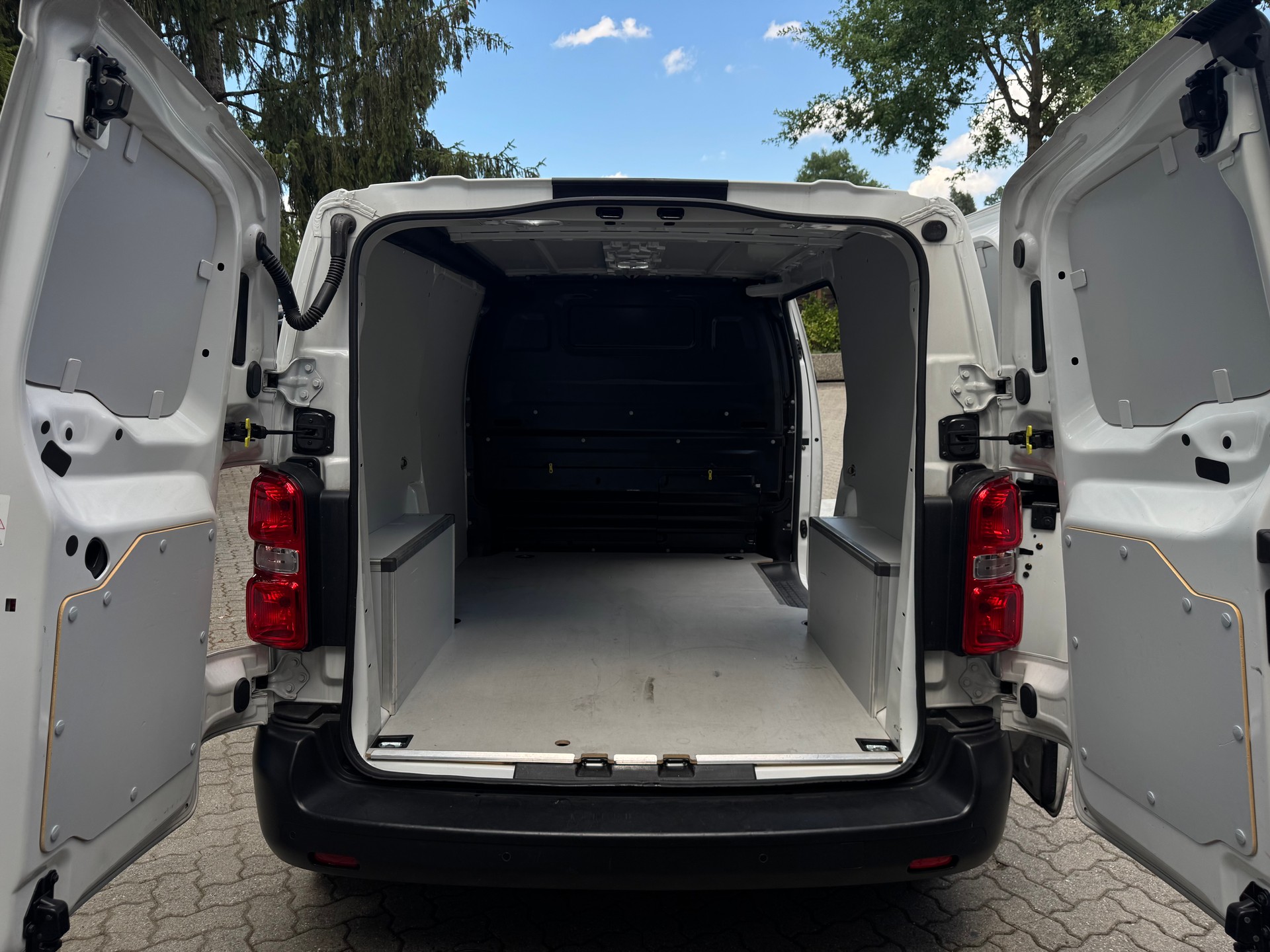 CITROEN Jumpy 1.5 BlueHDi 120 M Komfort-image-21