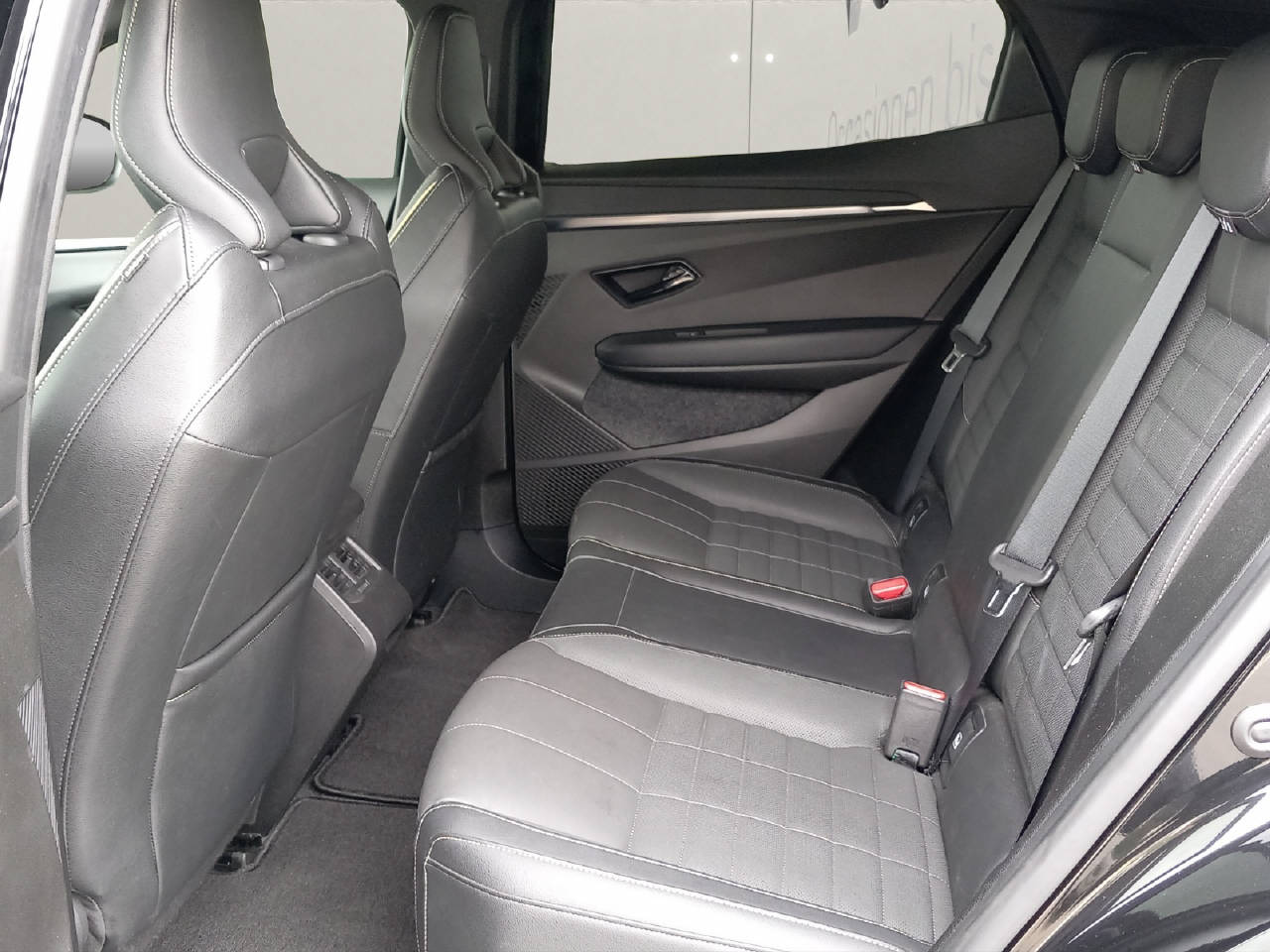 RENAULT Megane-image-9
