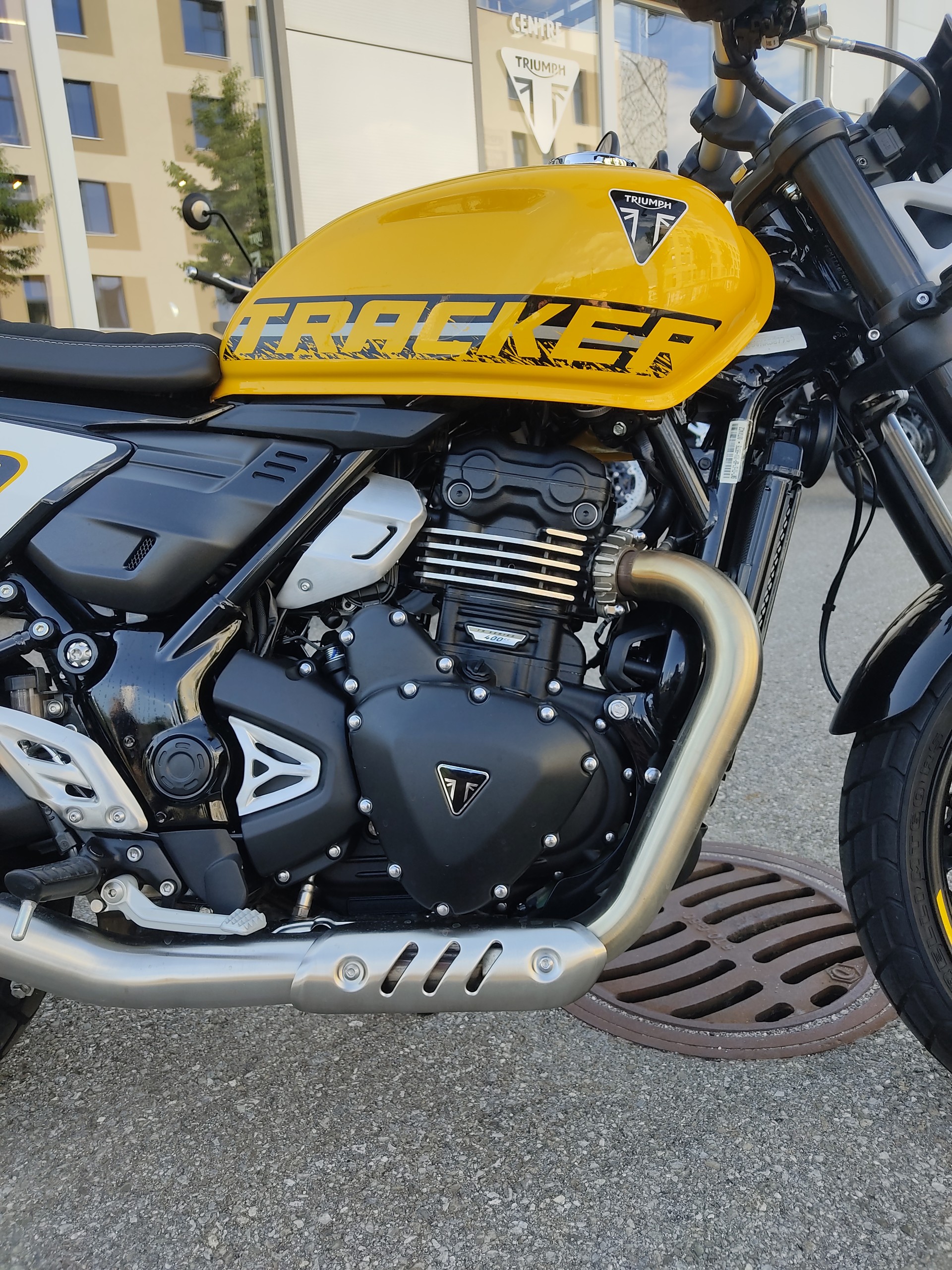 TRIUMPH TRACKER-image-6