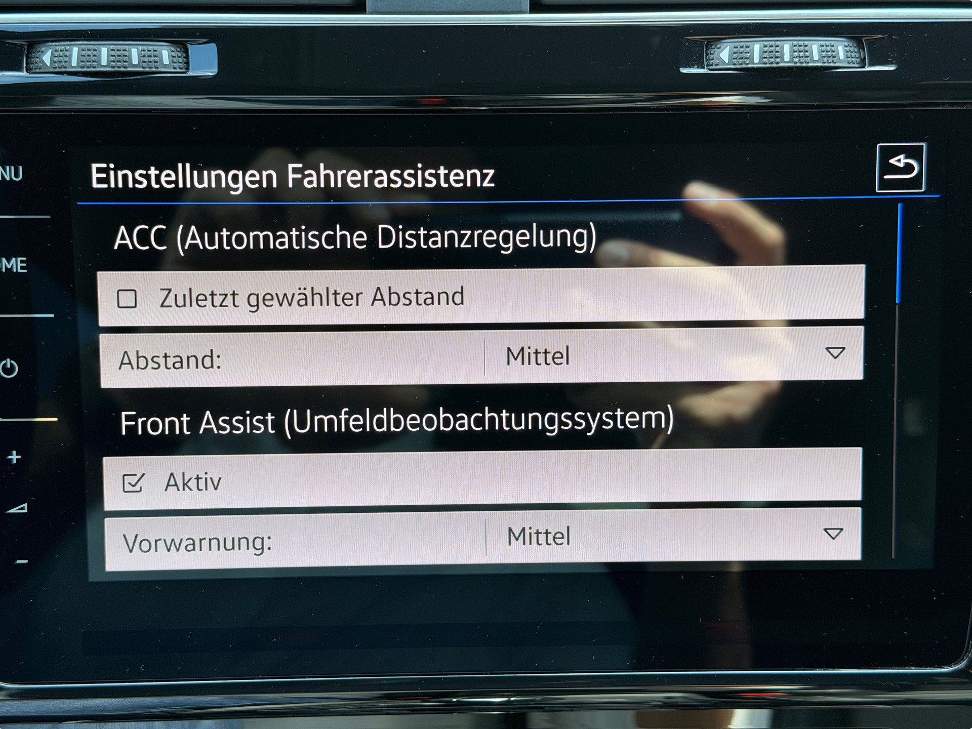 VW Golf 2.0 TSI R 4Motion DSG-image-15