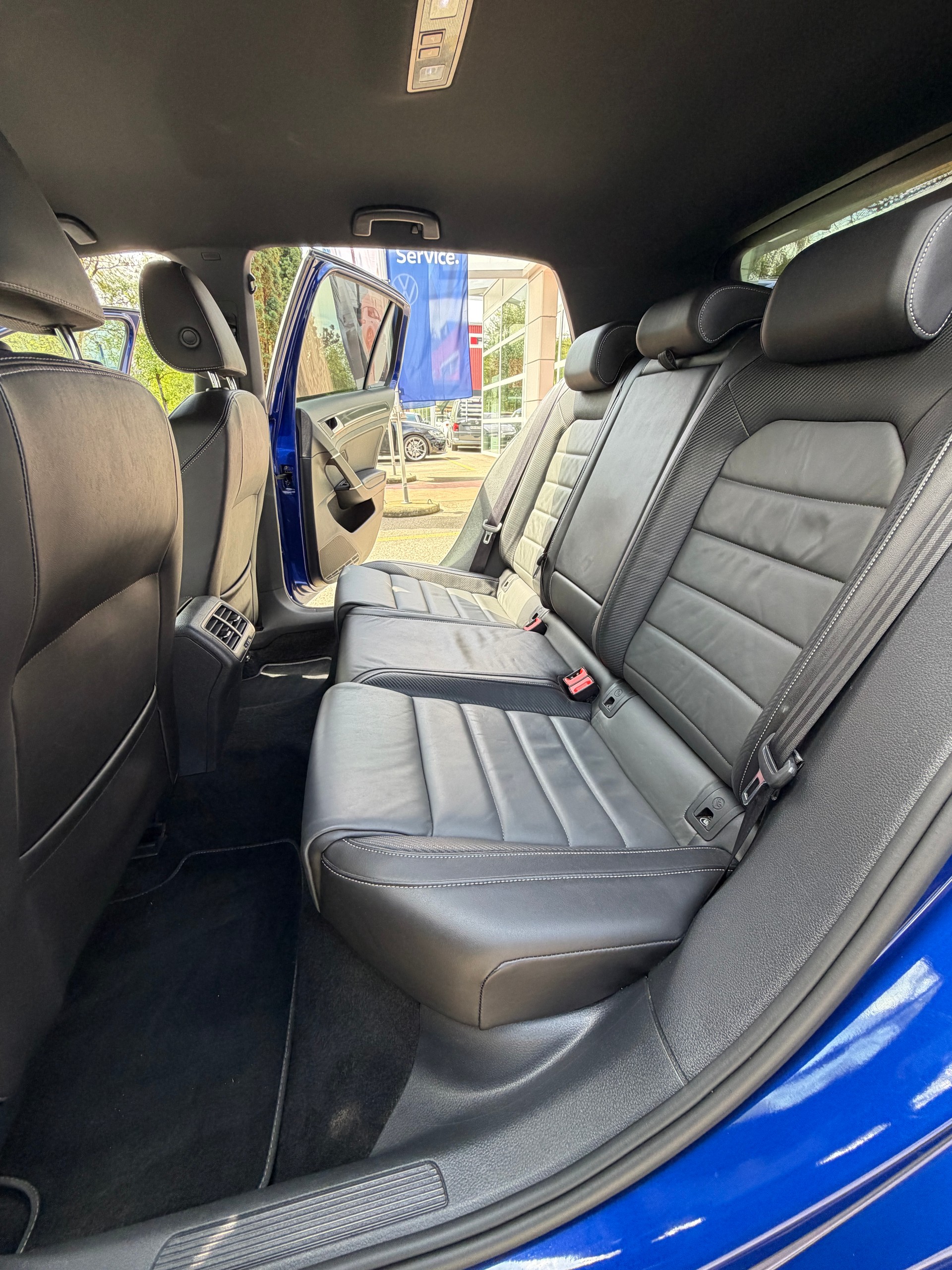 VW Golf 2.0 TSI R 4Motion DSG-image-11
