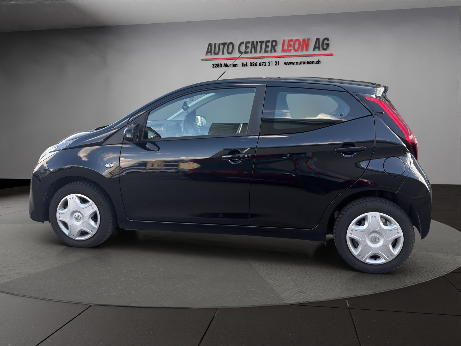 TOYOTA Aygo 1.0 VVT-i Trend-showroom-element-2