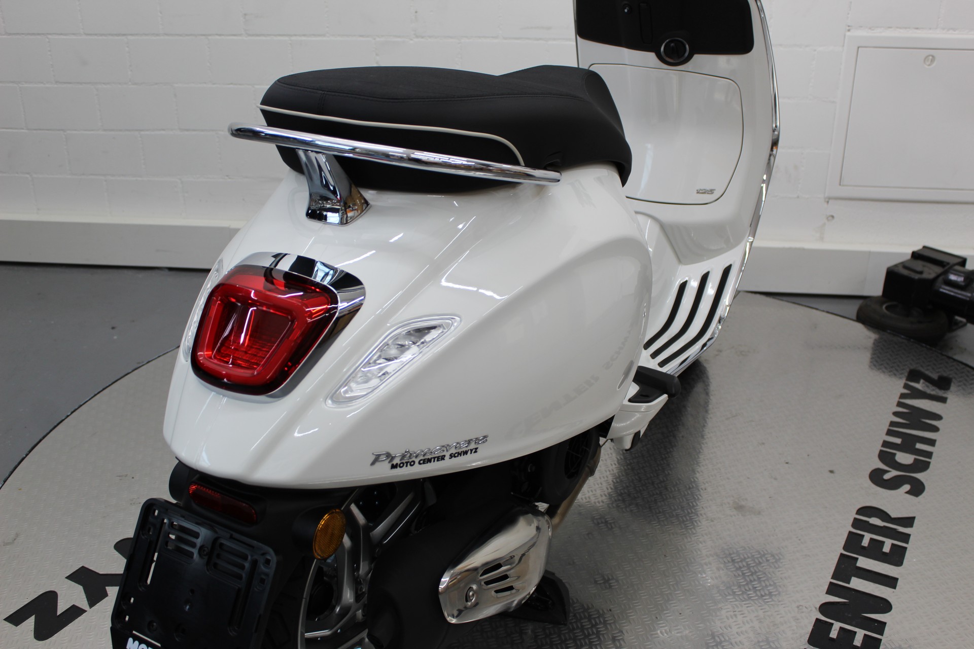 PIAGGIO Vespa Primavera 125-image-6