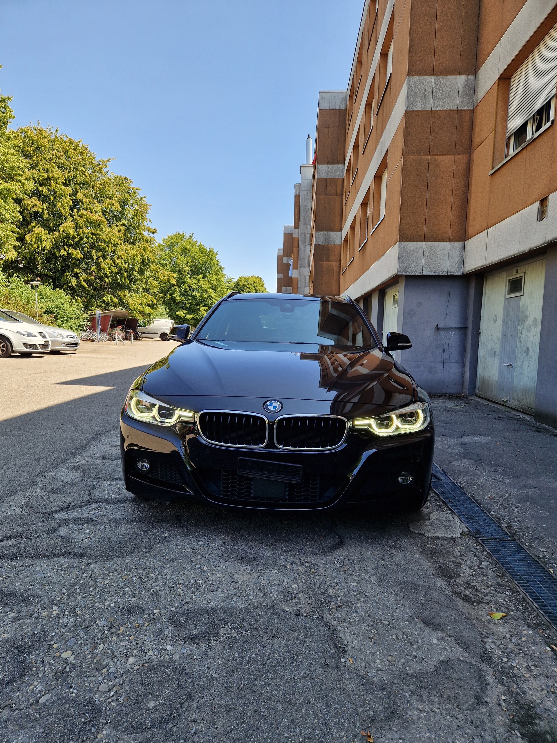 BMW 340i xDrive Touring Steptronic-image-0