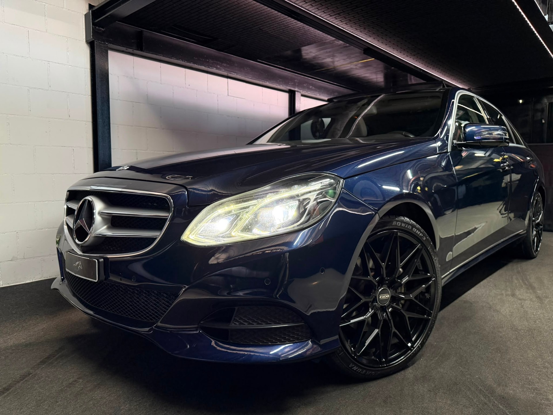 MERCEDES-BENZ E 250 CDI Elégance 4Matic 7G-Tronic-image-0