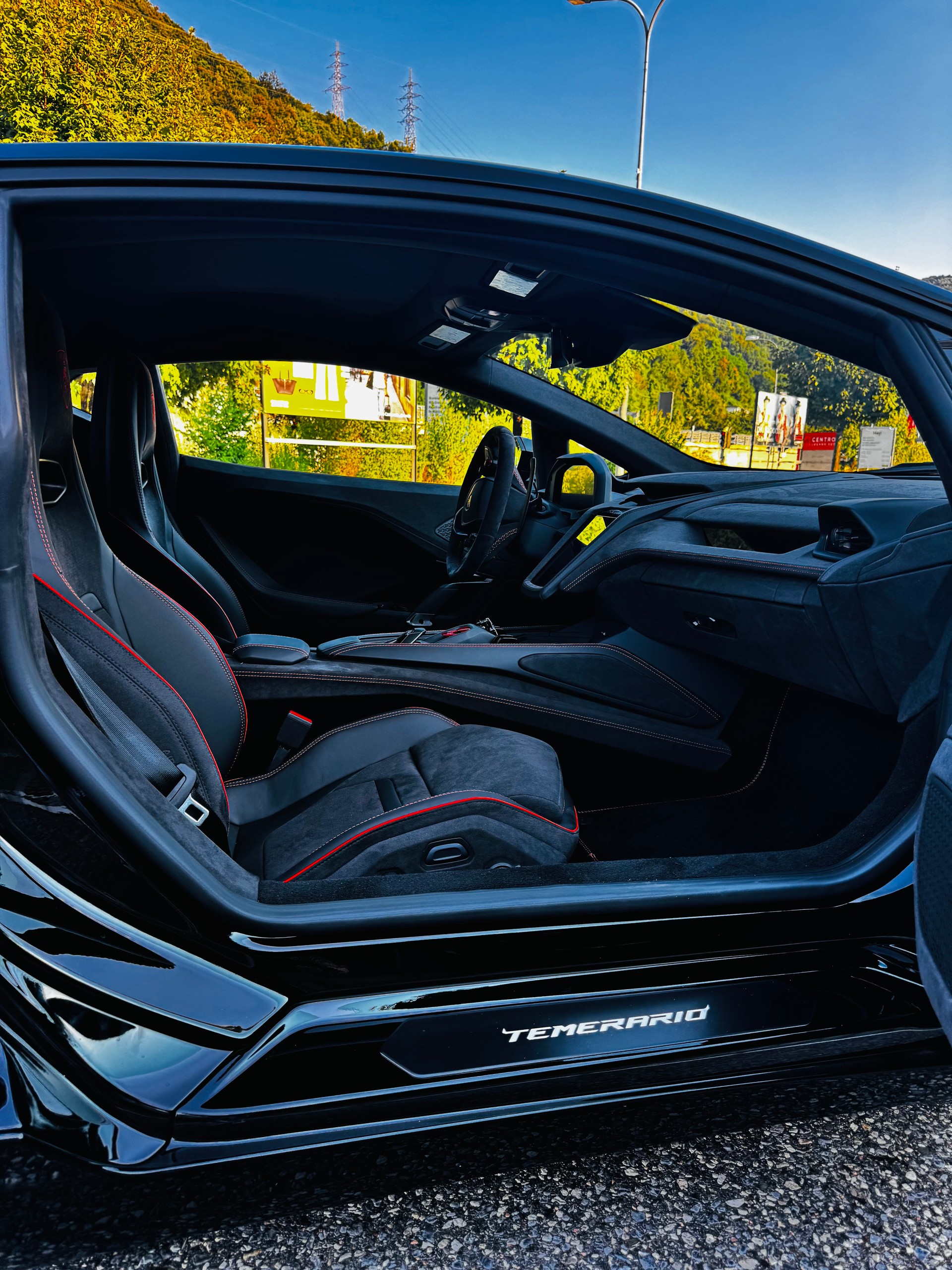 LAMBORGHINI 4.0-image-3