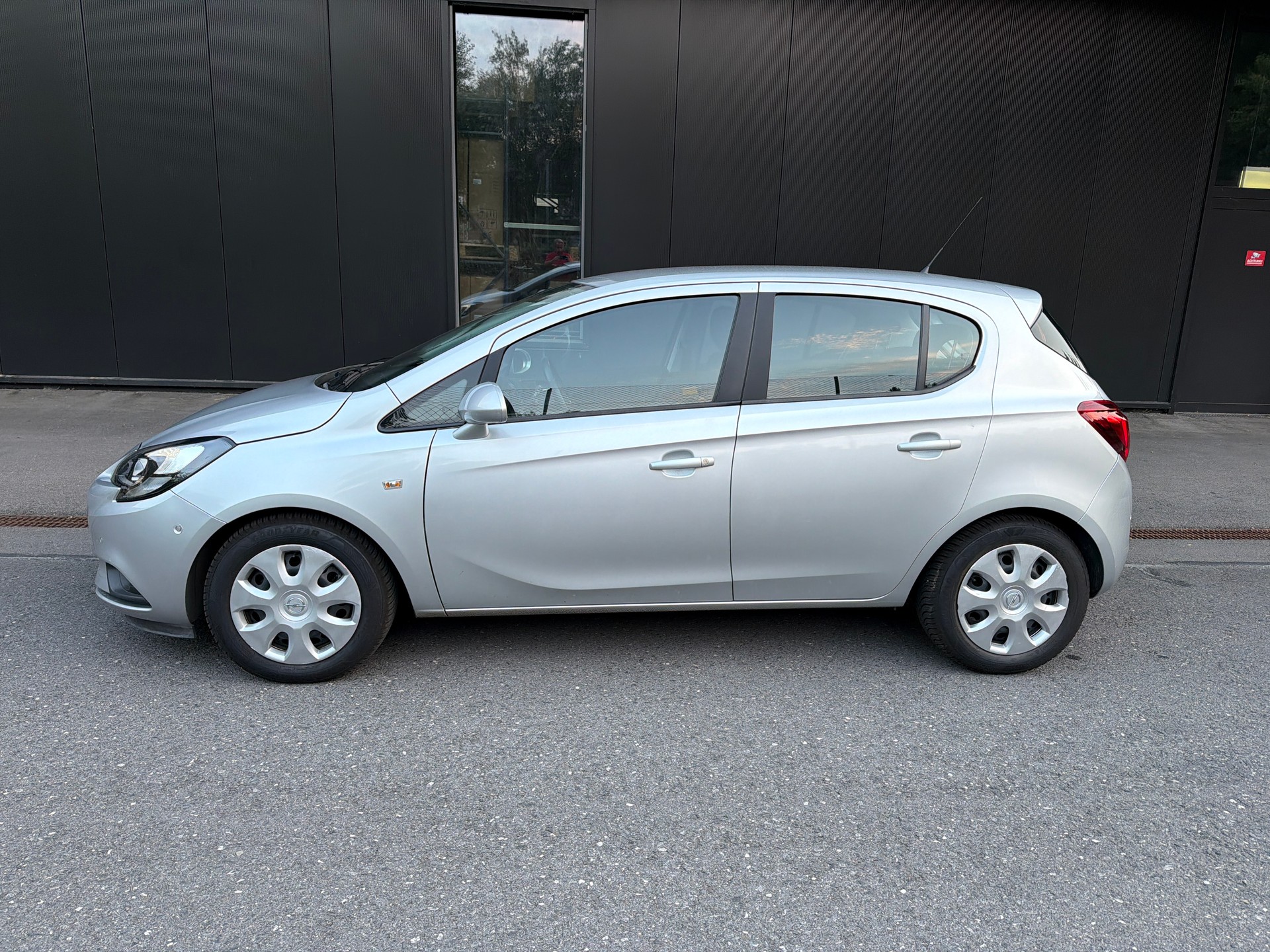 OPEL Corsa 1.4 TP Enjoy Automatic-image-1
