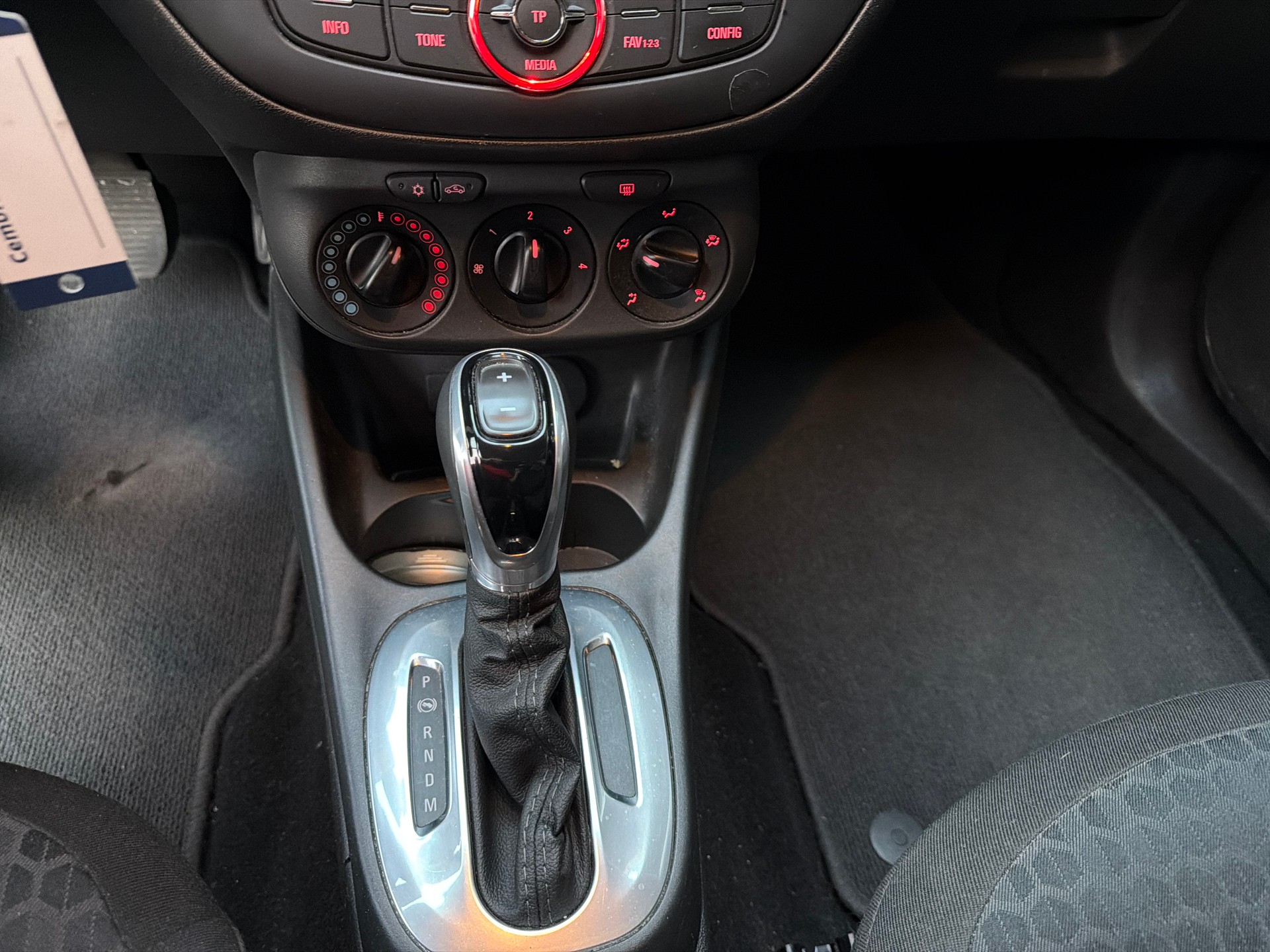 OPEL Corsa 1.4 TP Enjoy Automatic-image-13