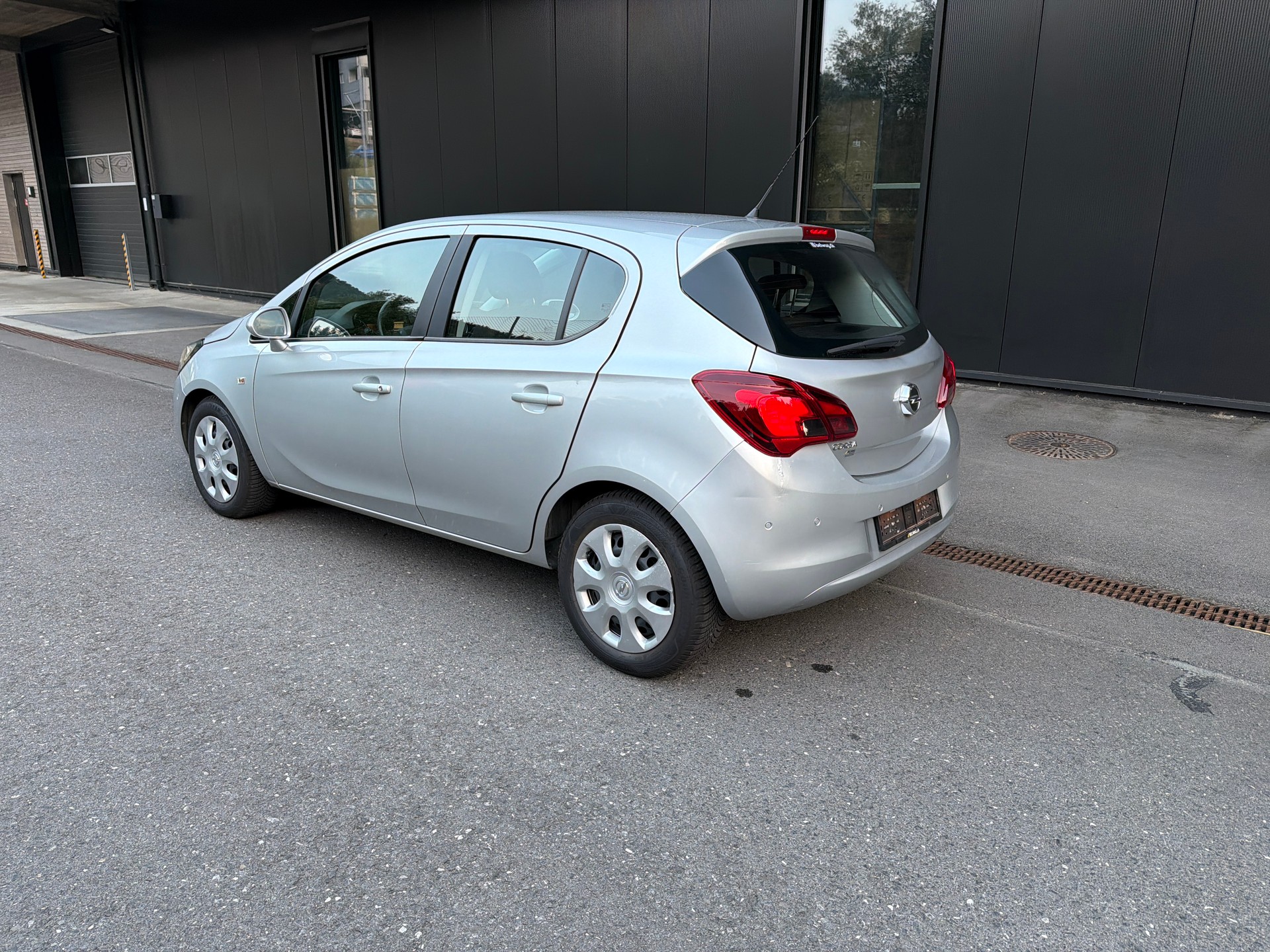 OPEL Corsa 1.4 TP Enjoy Automatic-image-2