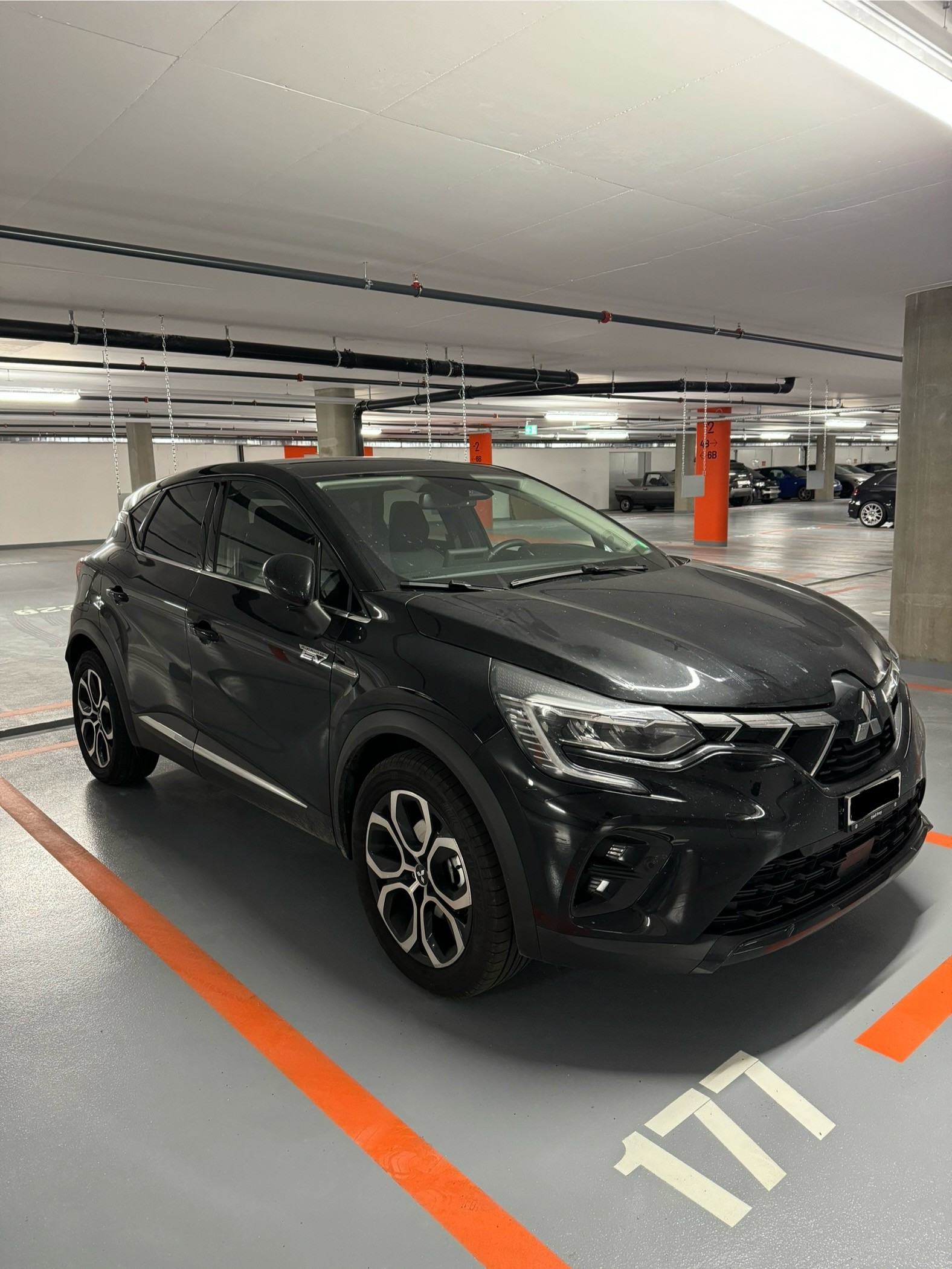 MITSUBISHI 1.6 PHEV Instyle-image-0