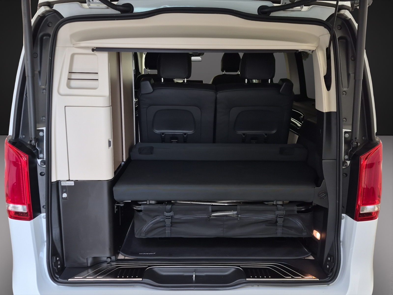 MERCEDES-BENZ Marco Polo 300 d 4M Automat-image-11