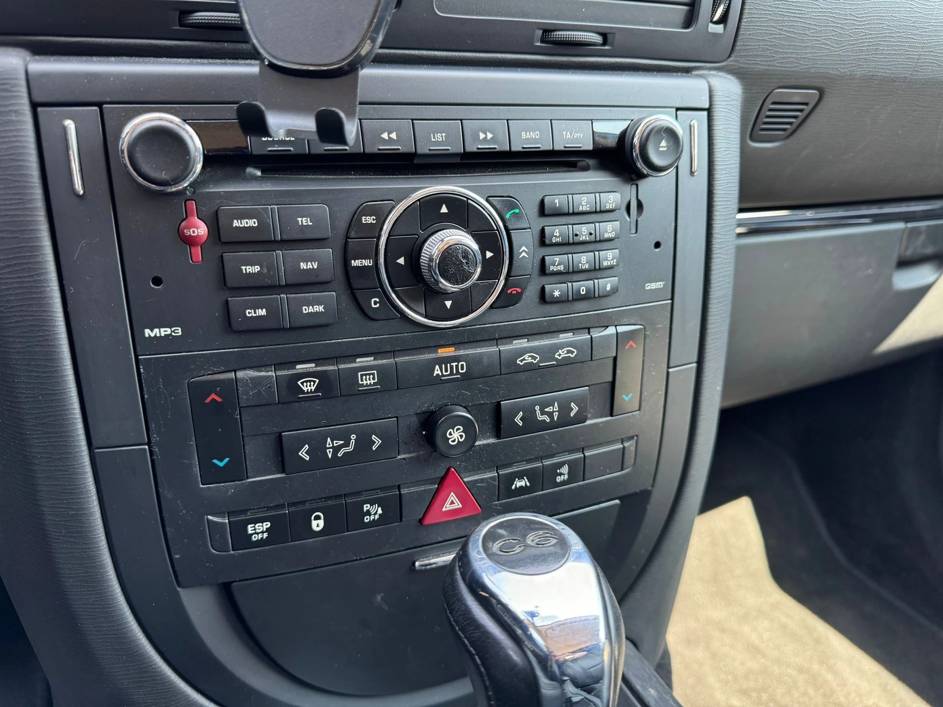 CITROEN C6 Sedan 2.7 HDi V6 Exclusive Automatic-image-17