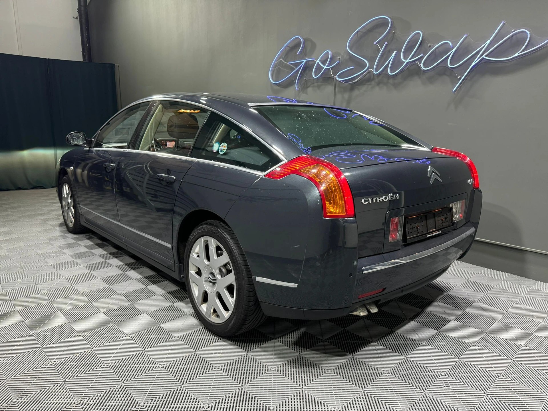 CITROEN C6 Sedan 2.7 HDi V6 Exclusive Automatic-image-4