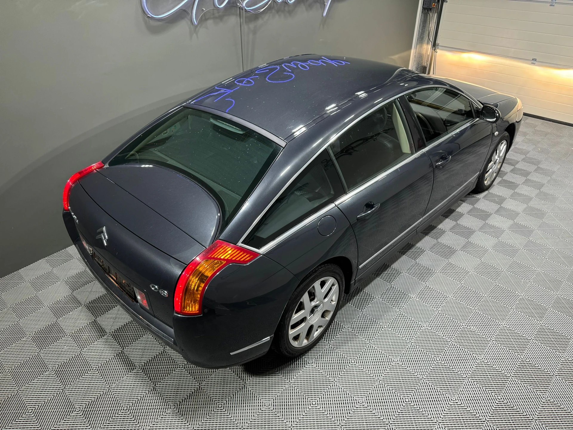 CITROEN C6 Sedan 2.7 HDi V6 Exclusive Automatic-image-3