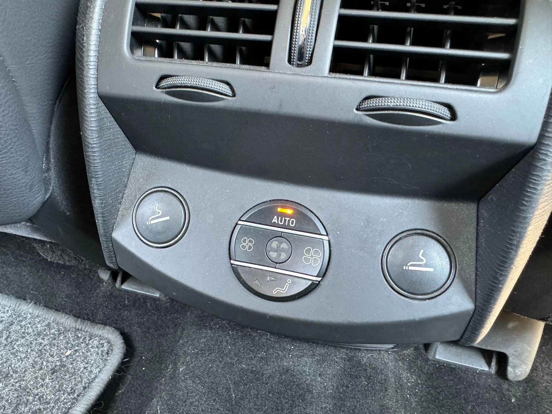CITROEN C6 Sedan 2.7 HDi V6 Exclusive Automatic-image-10