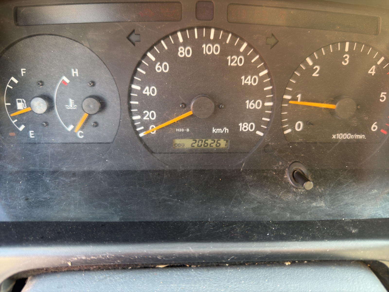 TOYOTA Hiace D-4D Van 4WD LWB-image-7