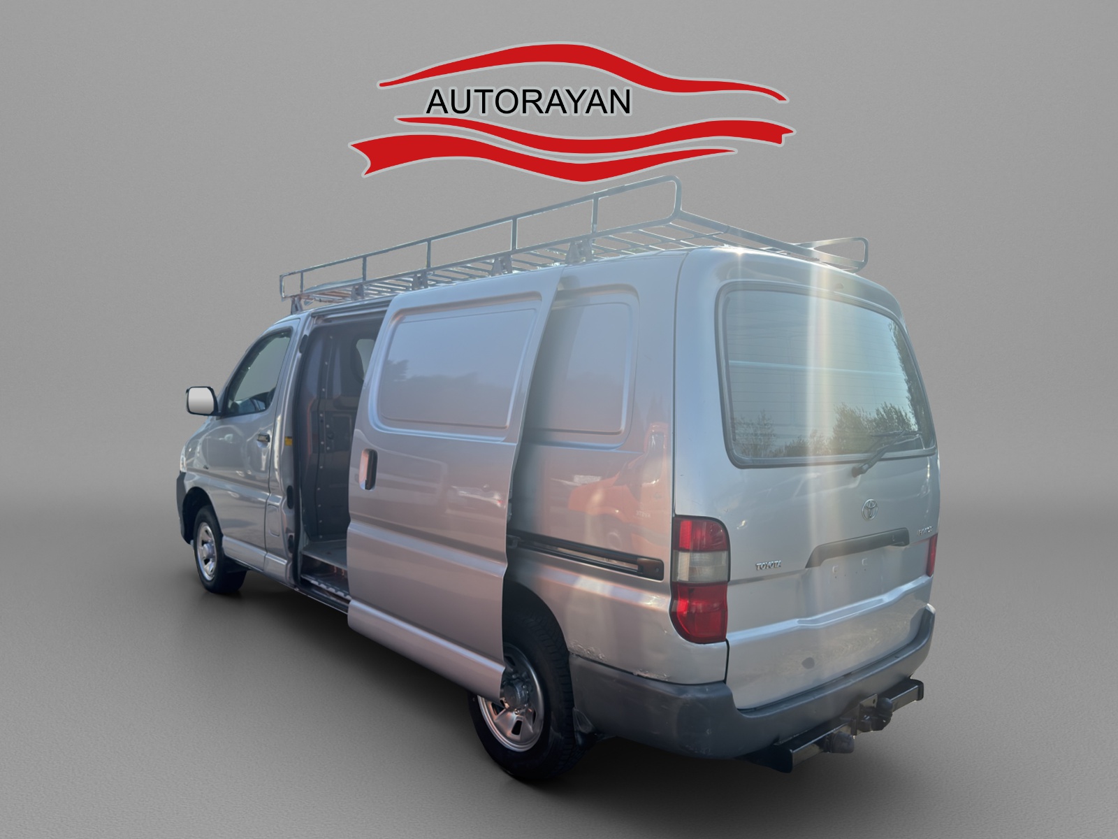 TOYOTA Hiace D-4D Van 4WD LWB-image-5