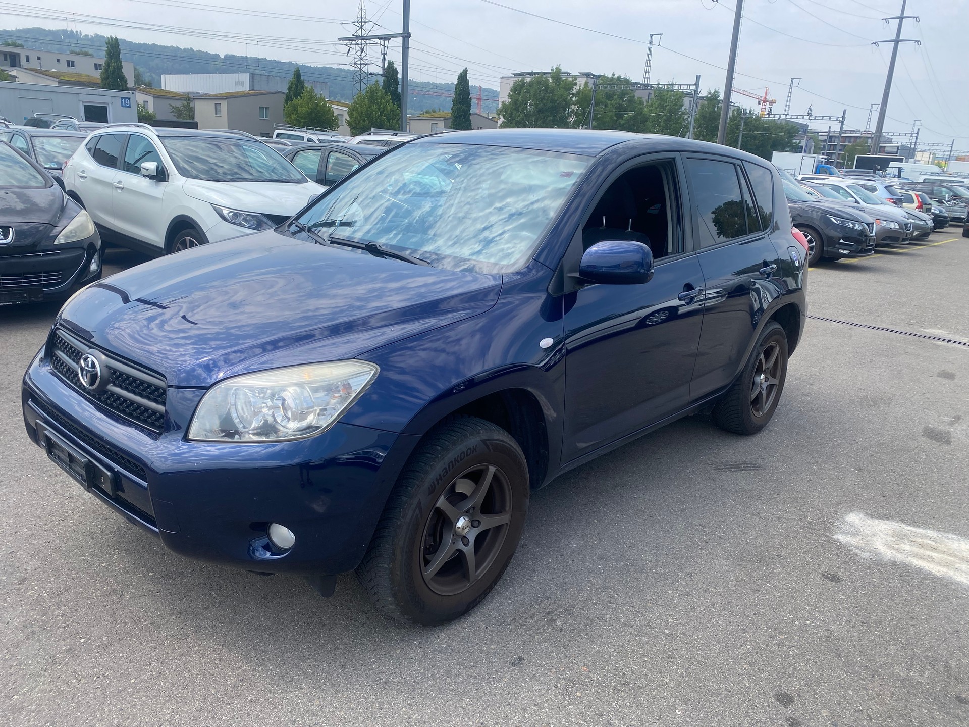 TOYOTA RAV-4 2.0-image-1