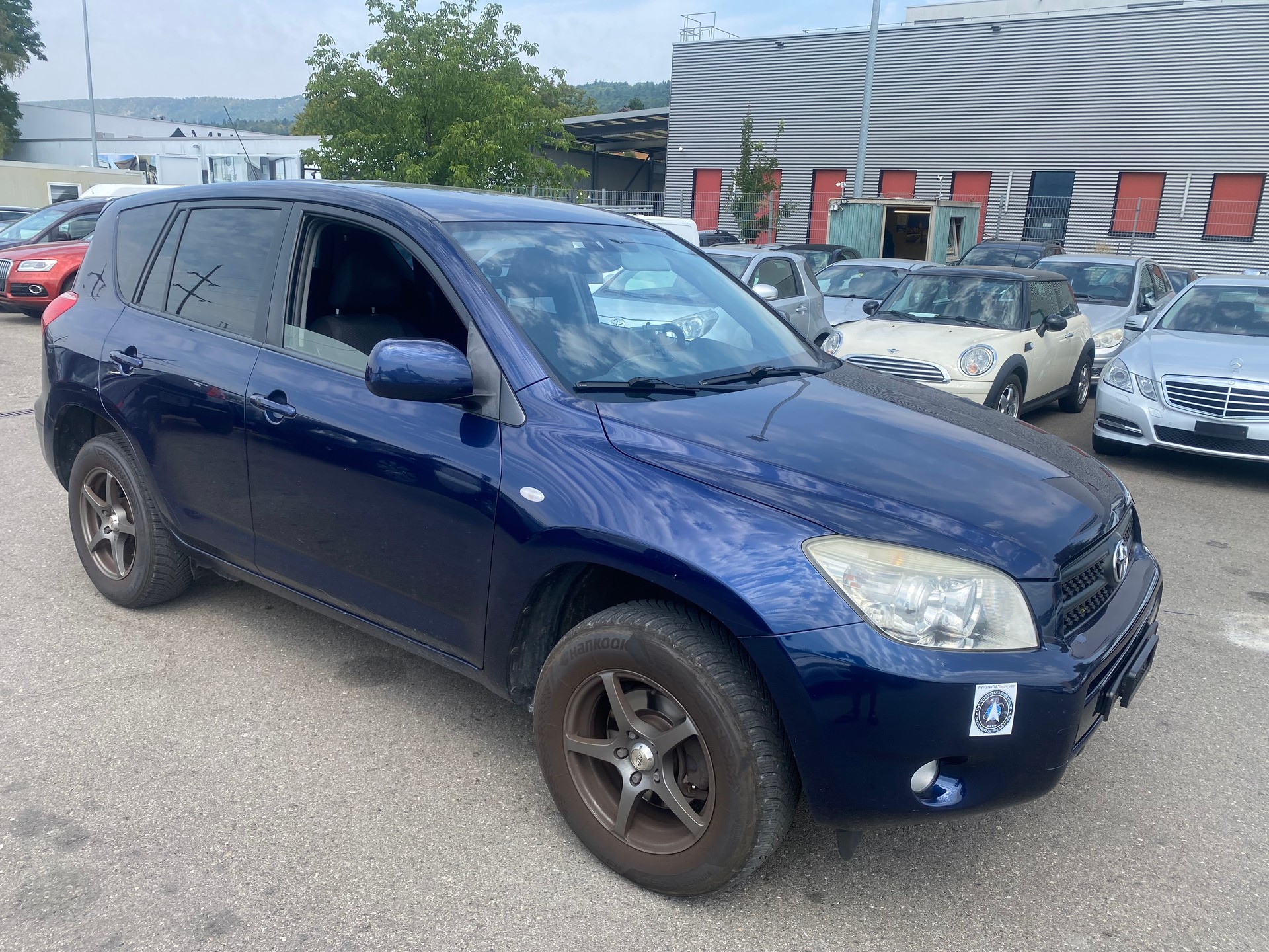 TOYOTA RAV-4 2.0-image-2