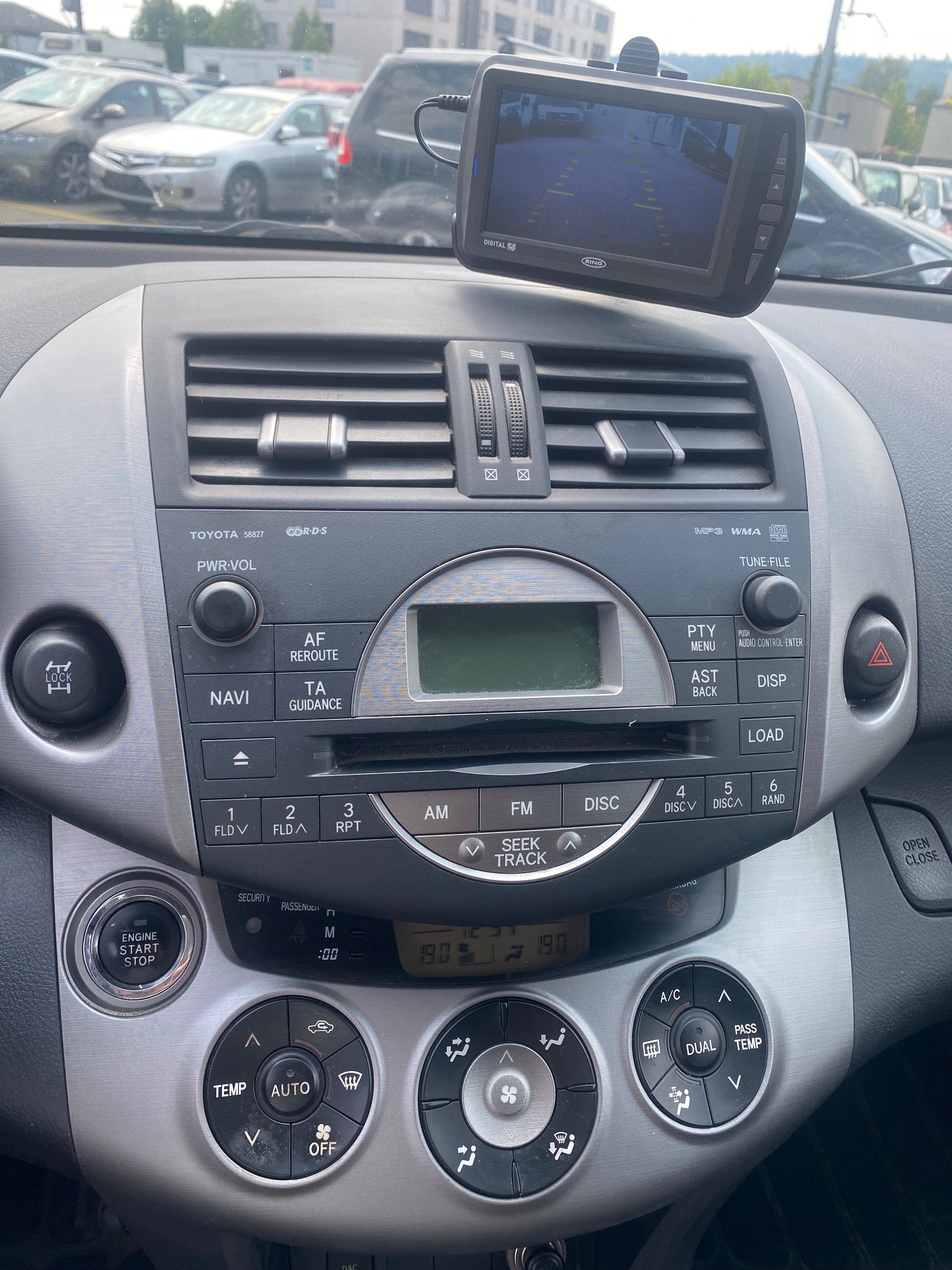 TOYOTA RAV-4 2.0-image-11