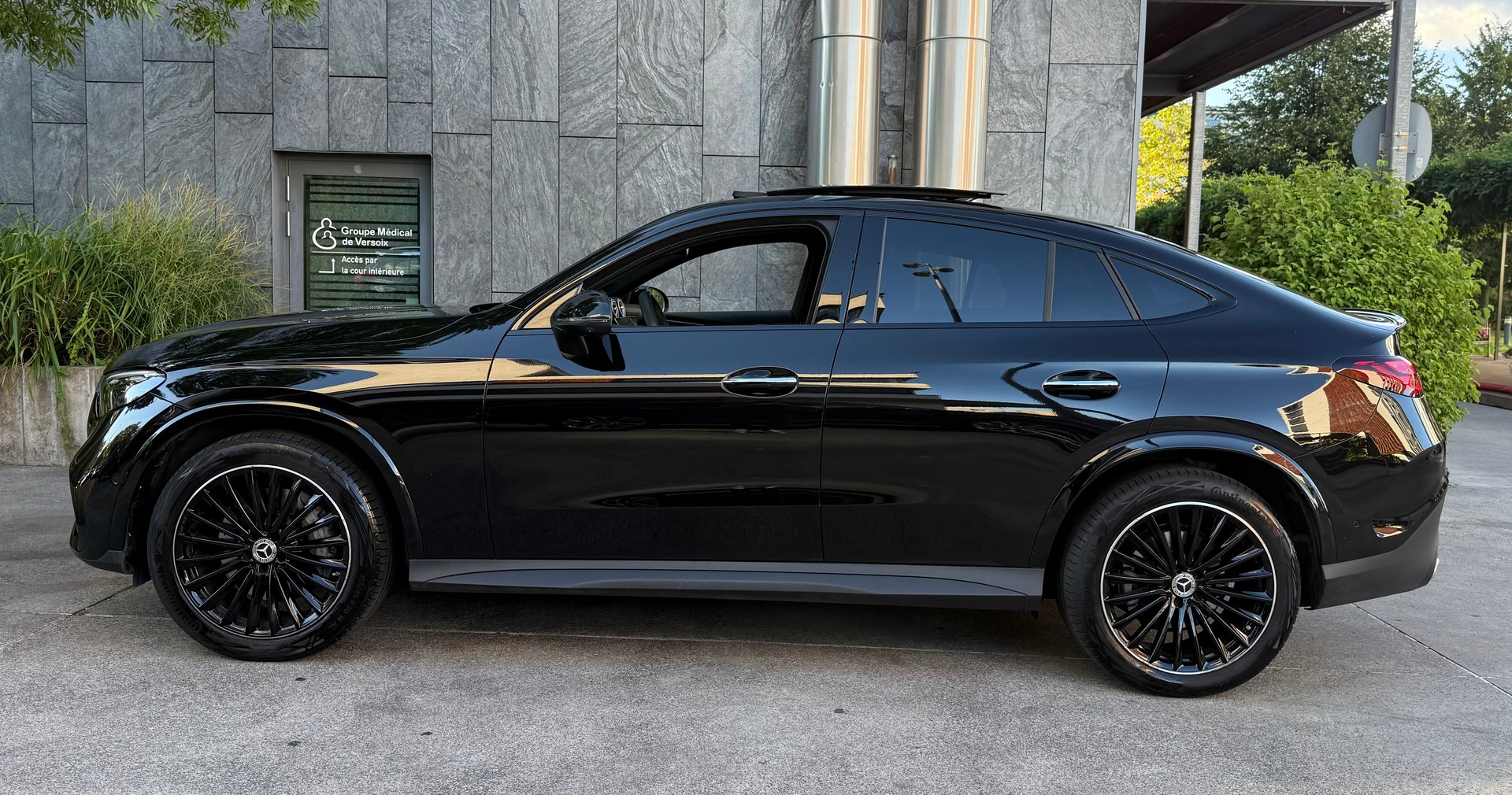 MERCEDES-BENZ GLC 300 4Matic 9G-Tronic-image-4