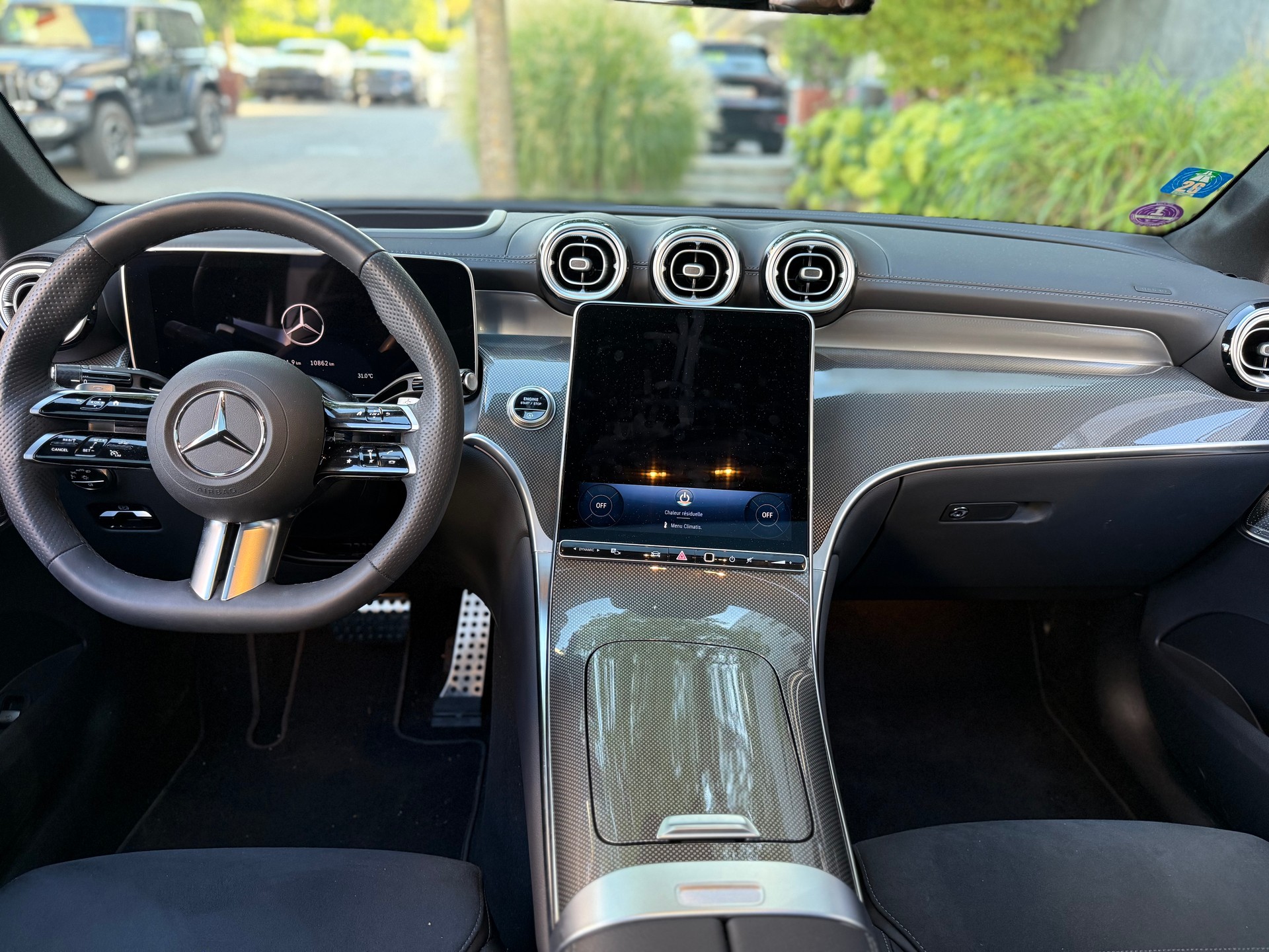 MERCEDES-BENZ GLC 300 4Matic 9G-Tronic-image-6