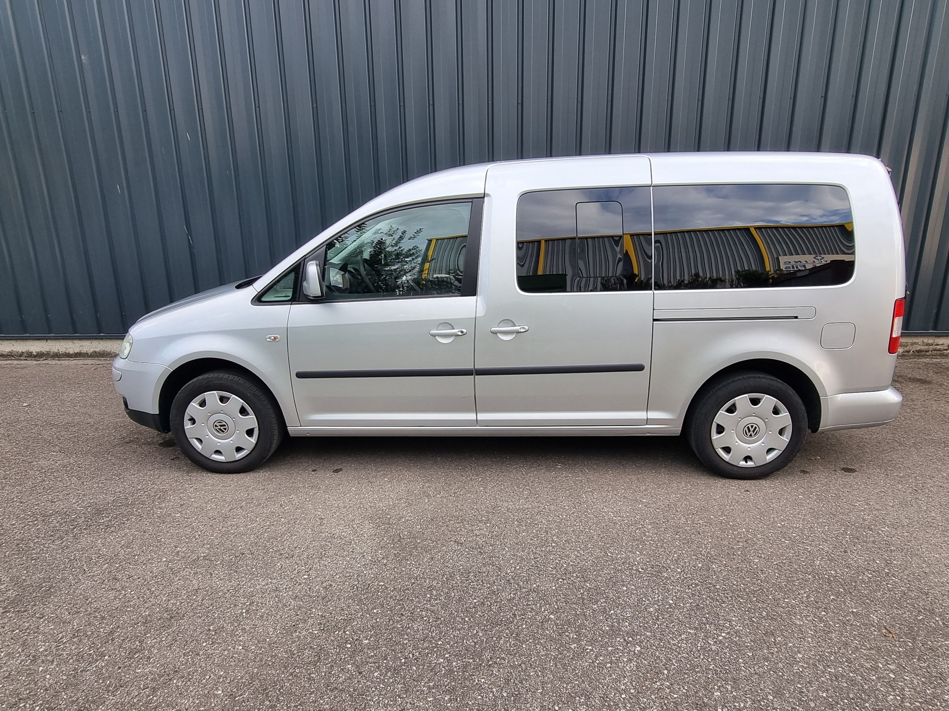 VW Caddy Maxi Life 1.9TDI-image-7