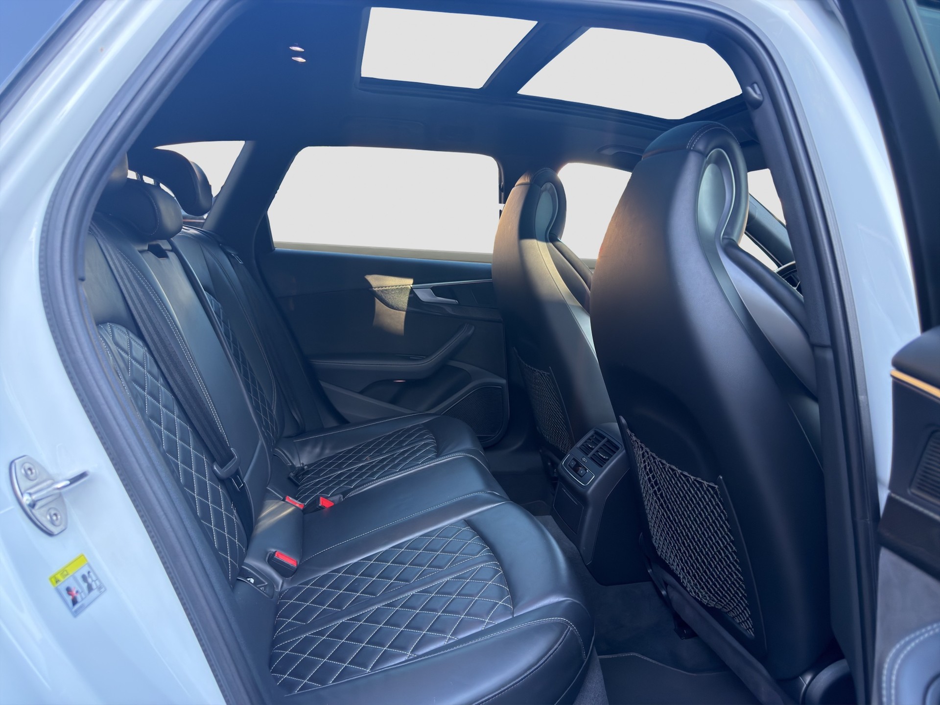AUDI S4 Avant 3.0 TFSI quattro tiptronic-image-9