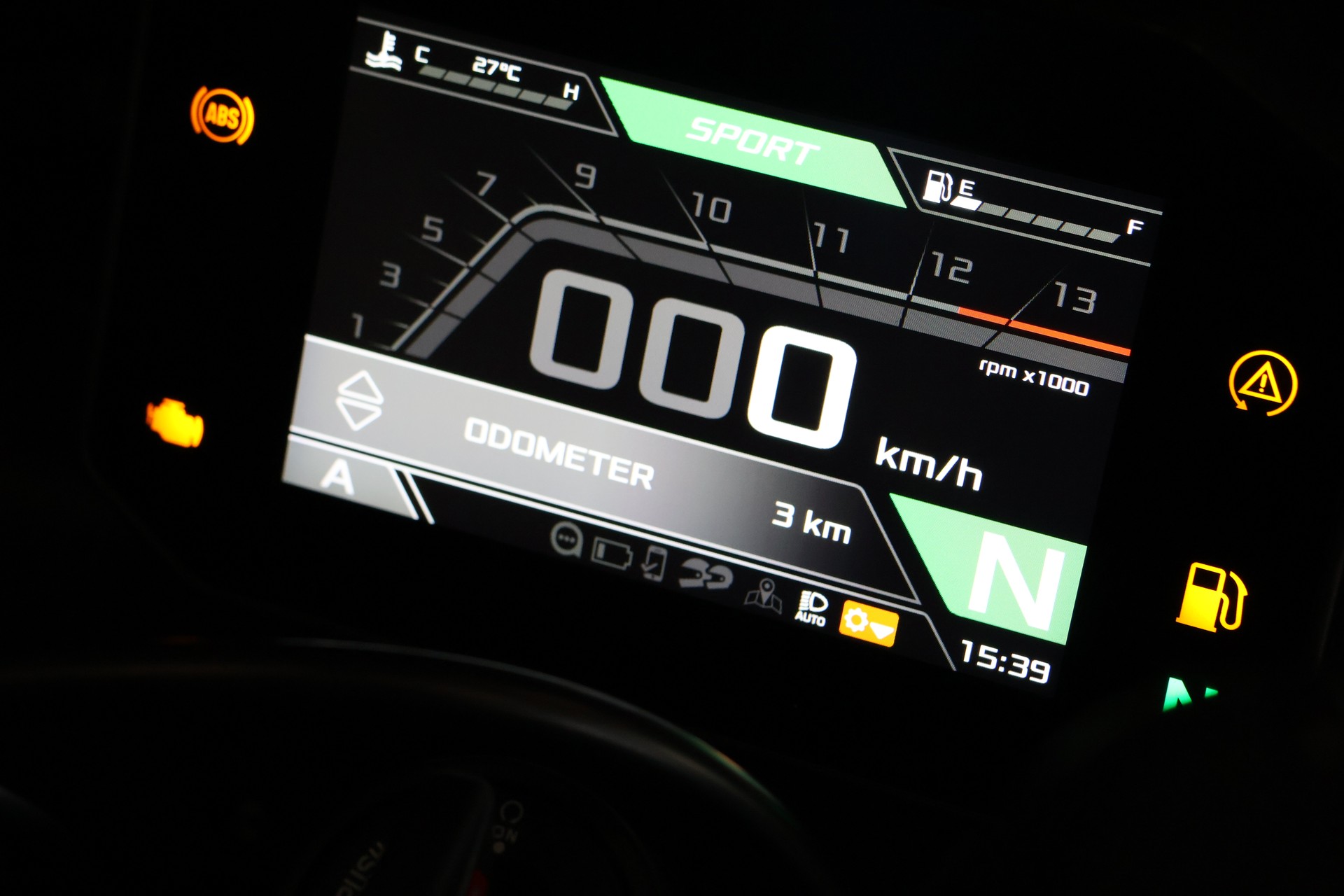 APRILIA Tuono V4 1100 Factory-image-12
