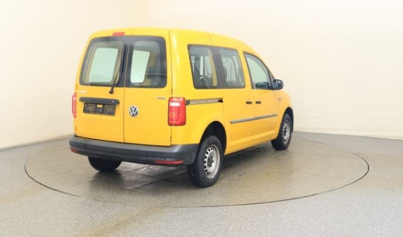 VW Caddy 2.0TDI 4Motion BlueMotion Technology-image-2