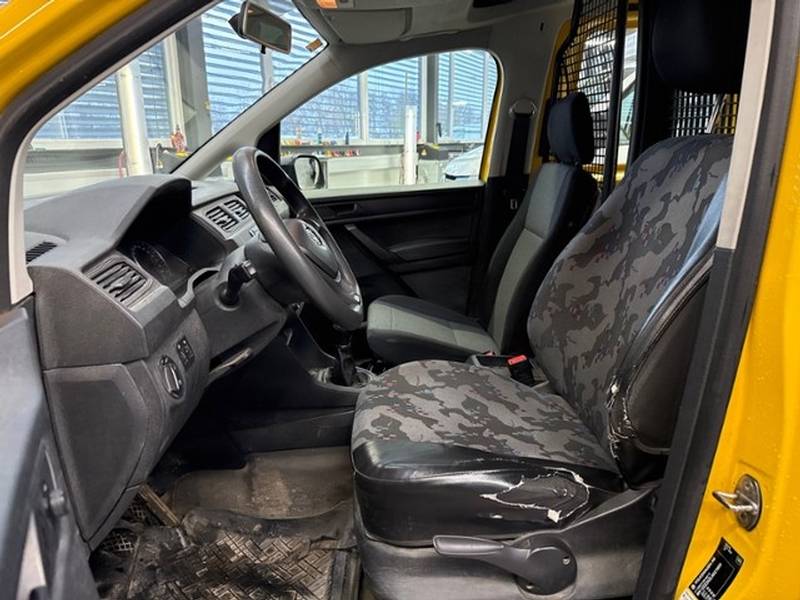 VW Caddy 2.0TDI 4Motion BlueMotion Technology-image-5