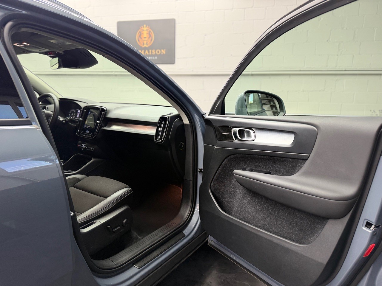 VOLVO XC40 T4 AWD Momentum Geartronic | CH-Auto | 1.Hand | ACC | Gratis Service-image-21