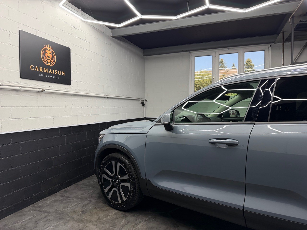 VOLVO XC40 T4 AWD Momentum Geartronic | CH-Auto | 1.Hand | ACC | Gratis Service-image-10