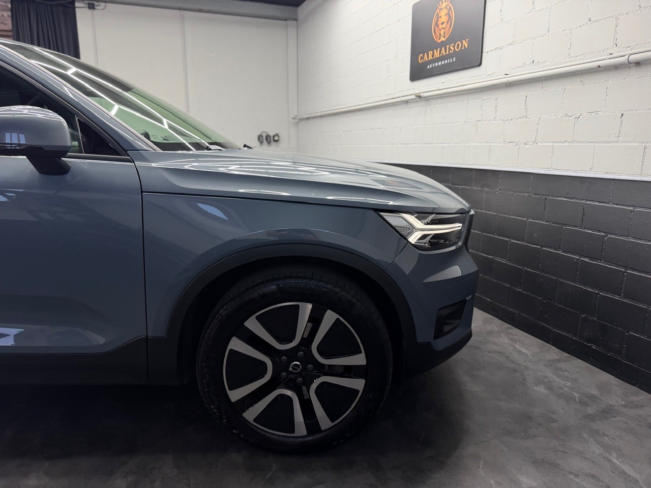 VOLVO XC40 T4 AWD Momentum Geartronic | CH-Auto | 1.Hand | ACC | Gratis Service-image-9
