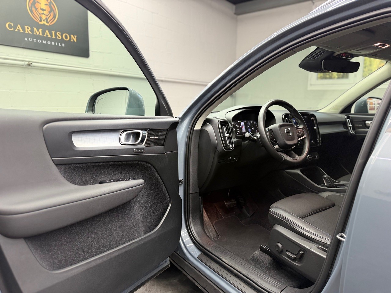 VOLVO XC40 T4 AWD Momentum Geartronic | CH-Auto | 1.Hand | ACC | Gratis Service-image-11