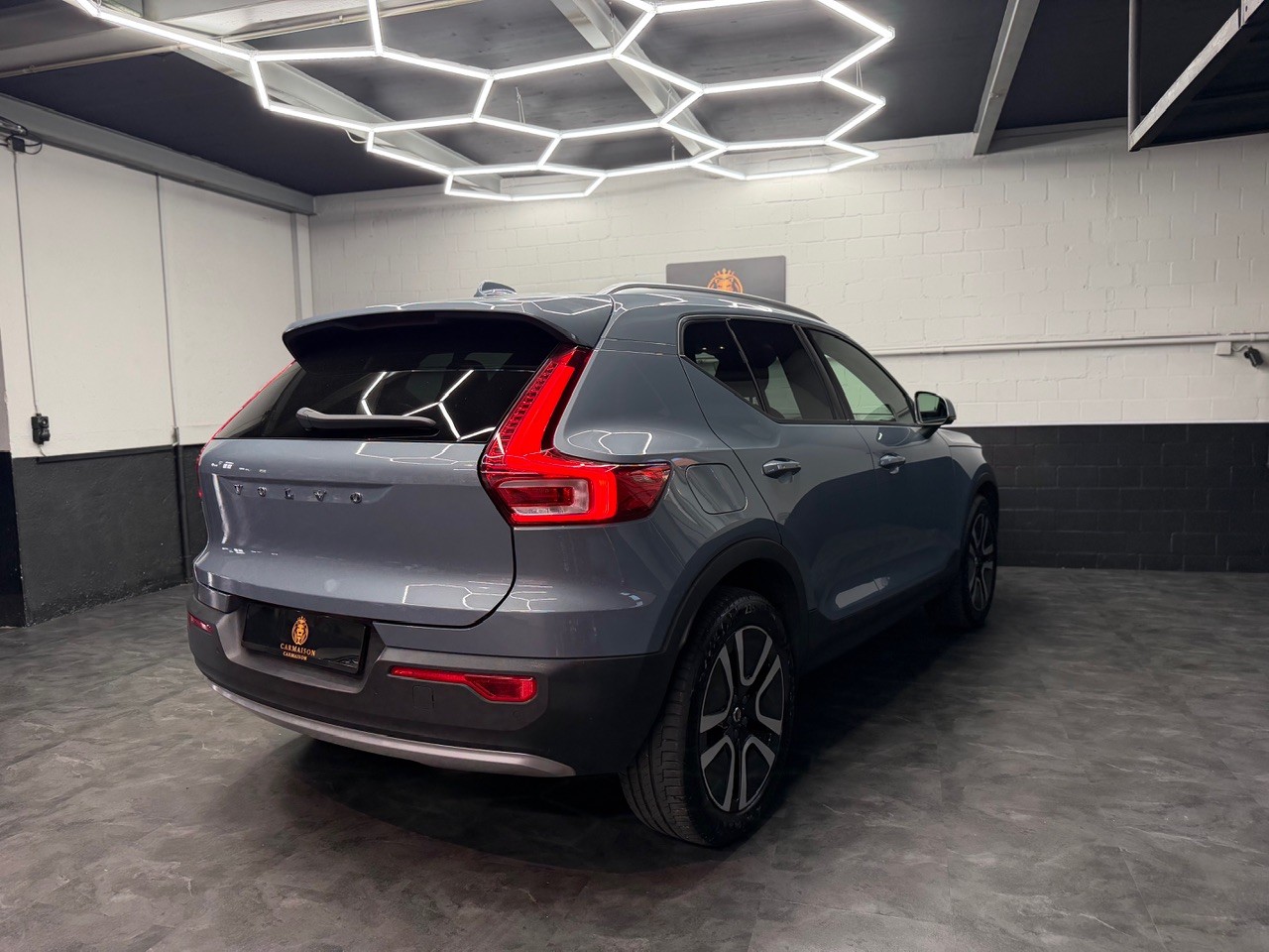 VOLVO XC40 T4 AWD Momentum Geartronic | CH-Auto | 1.Hand | ACC | Gratis Service-image-8