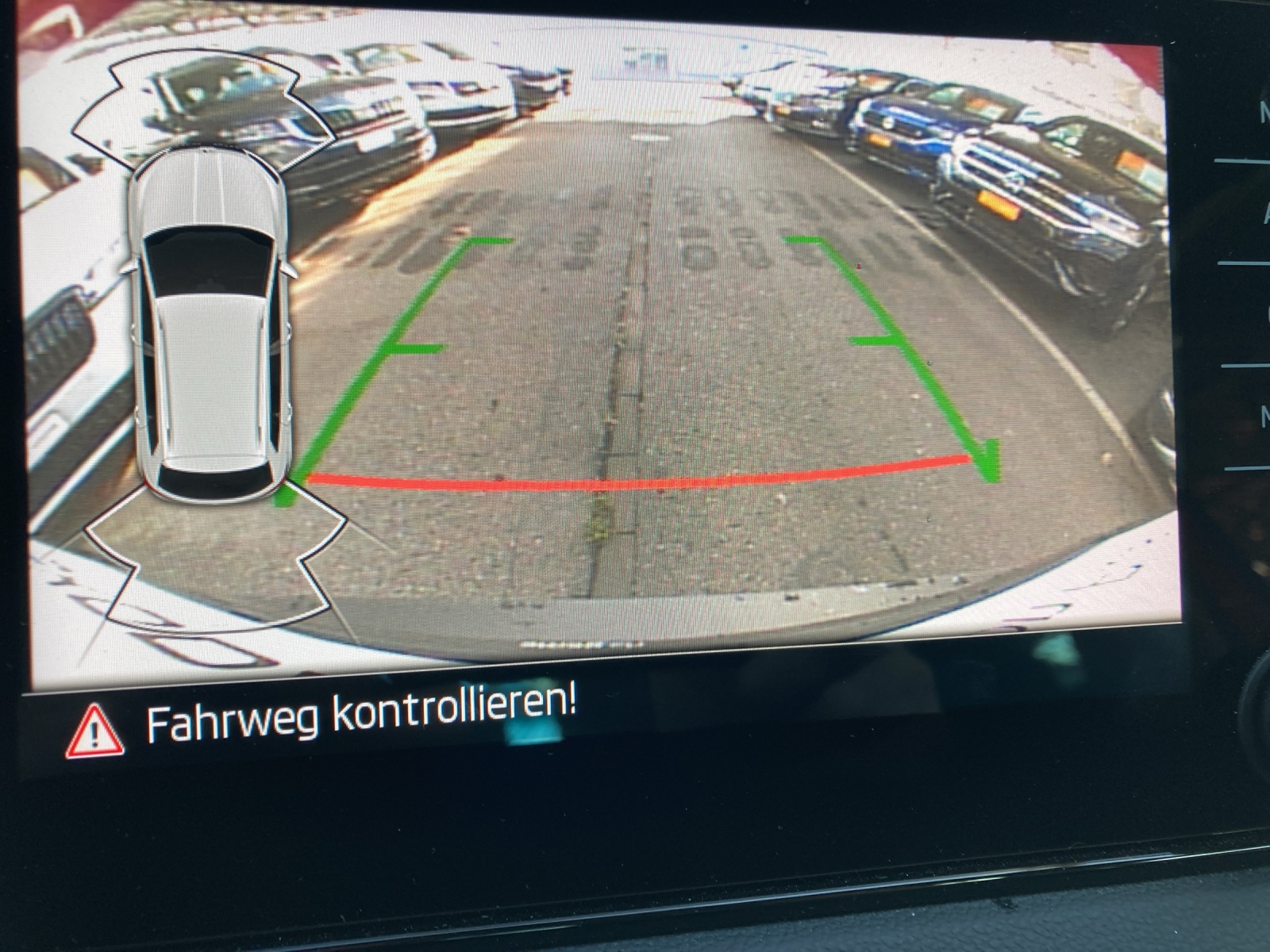 SKODA Karoq 1.5 TSI ACT Clever DSG-image-13