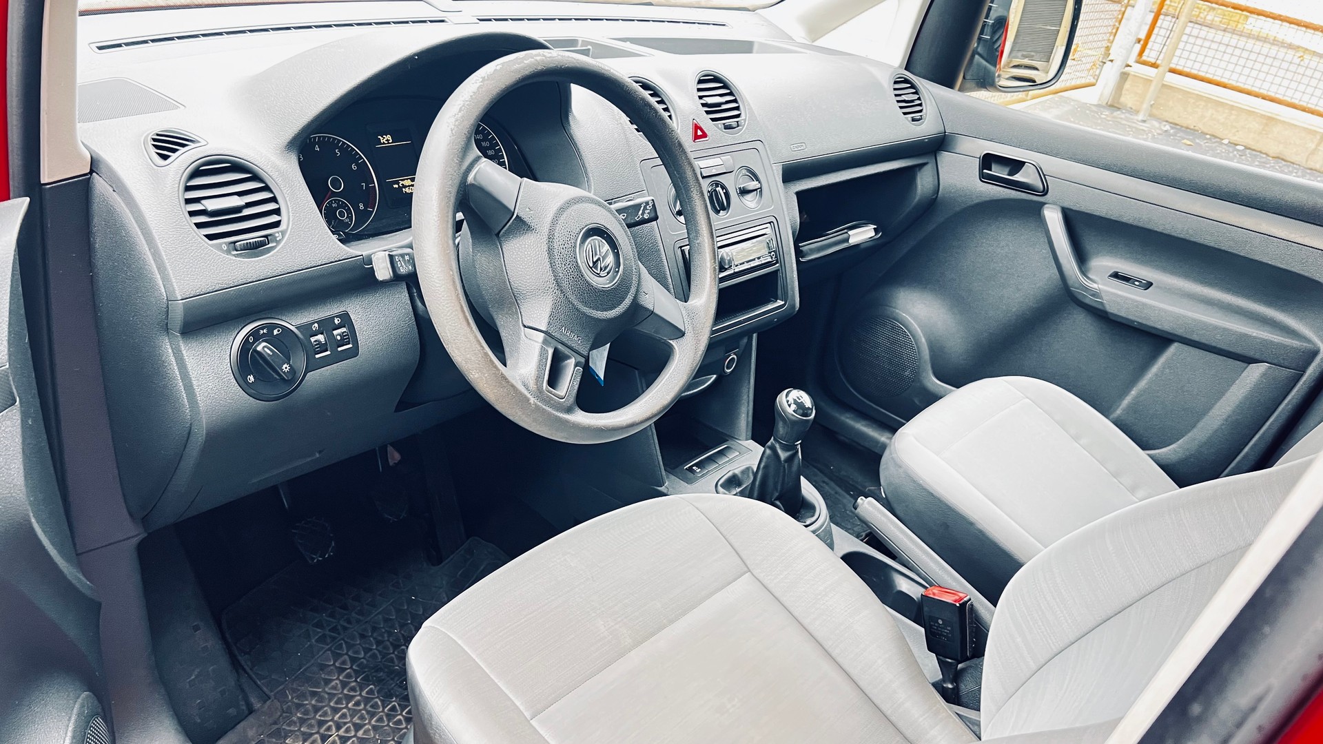 VW Caddy 1.2 TSI-image-5
