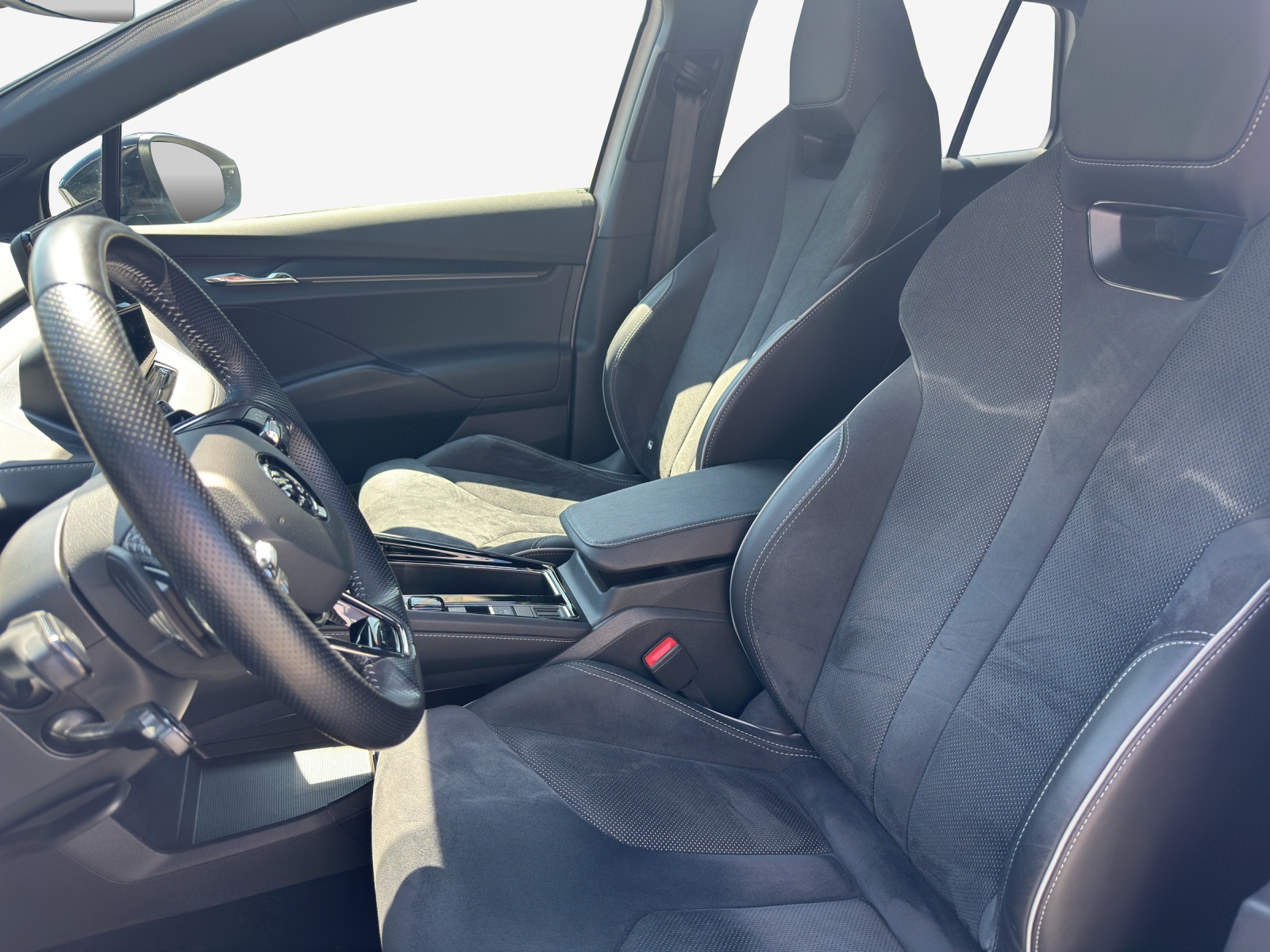 SKODA Enyaq iV 80x SportLine-image-8