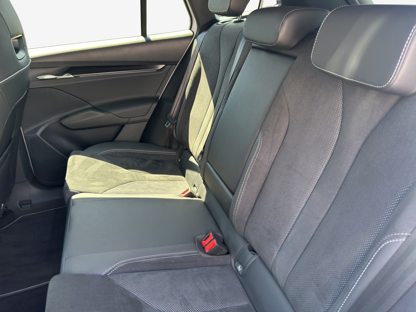 SKODA Enyaq iV 80x SportLine-image-12