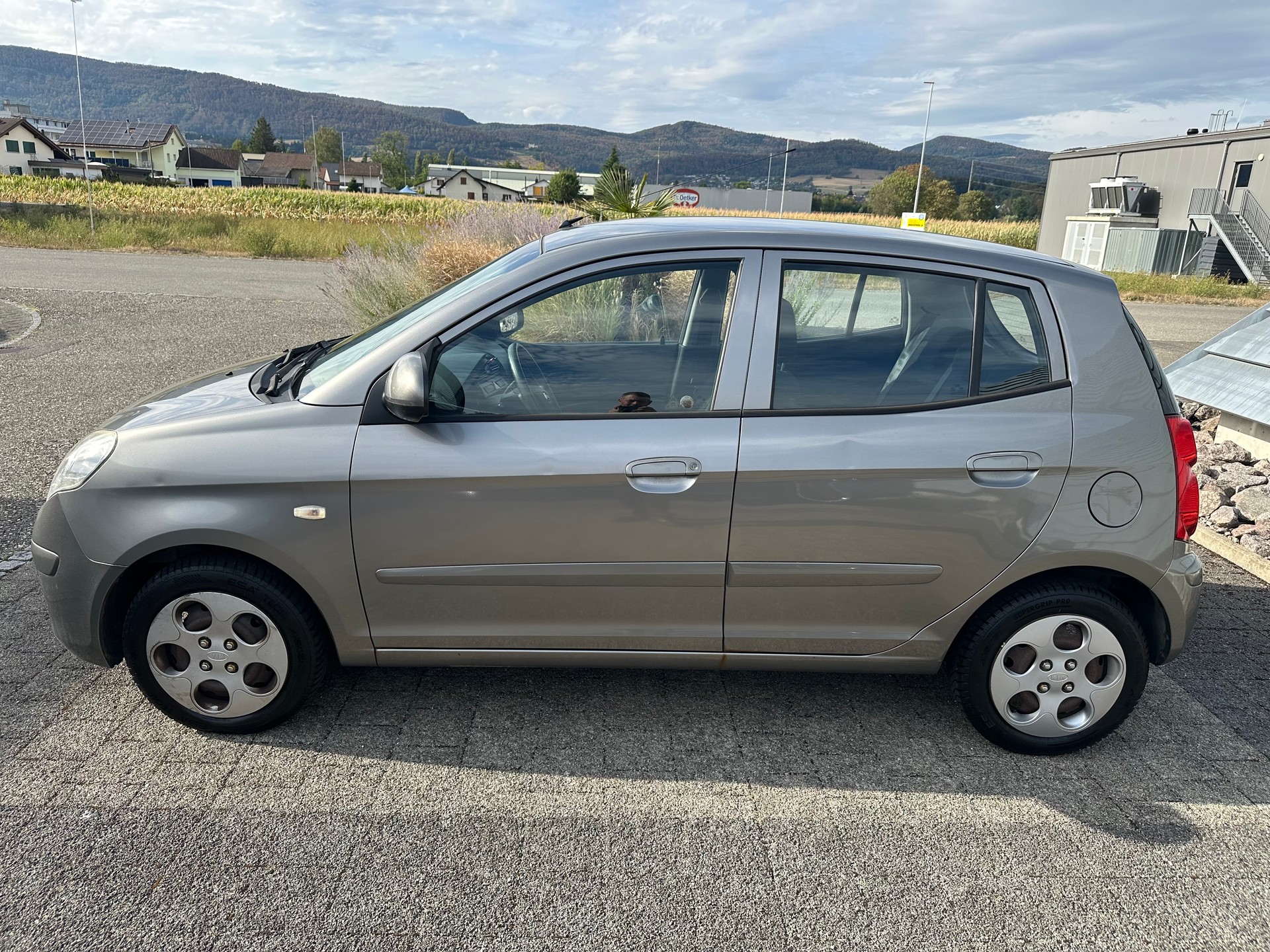 KIA Picanto 1.1 Style-image-9