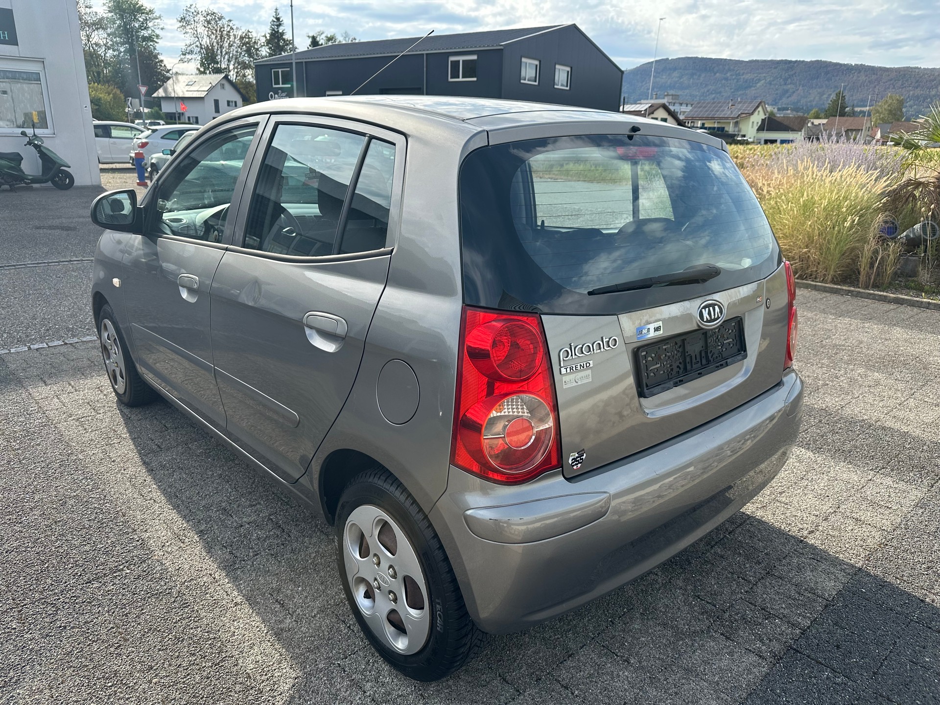 KIA Picanto 1.1 Style-image-8