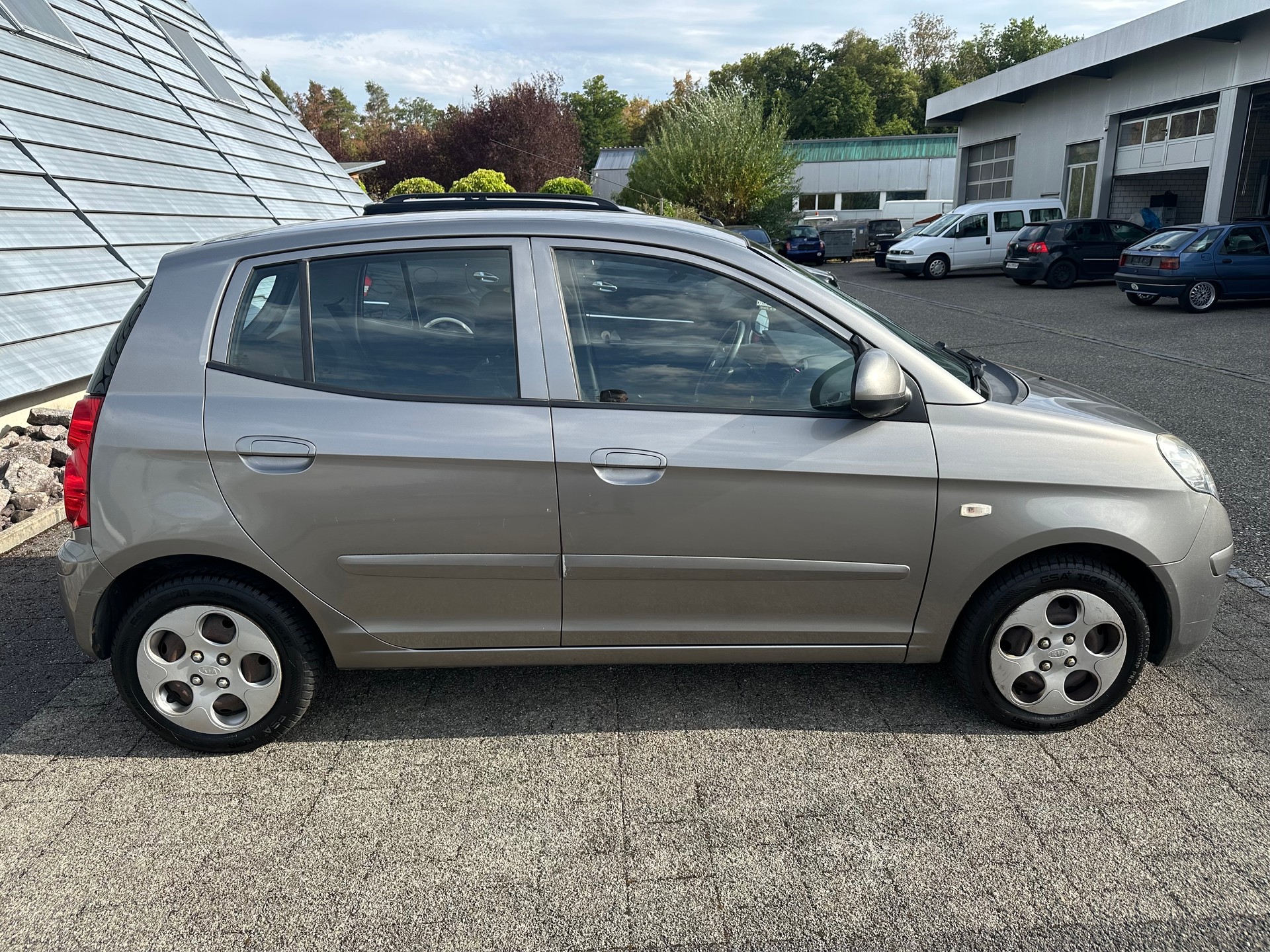 KIA Picanto 1.1 Style-image-5