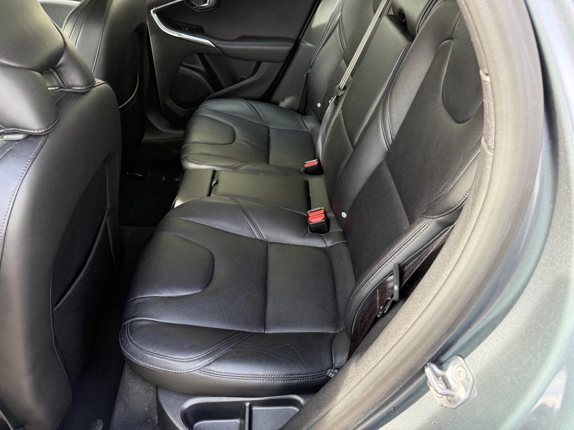 VOLVO V40 D3 Summum Geartronic-image-6