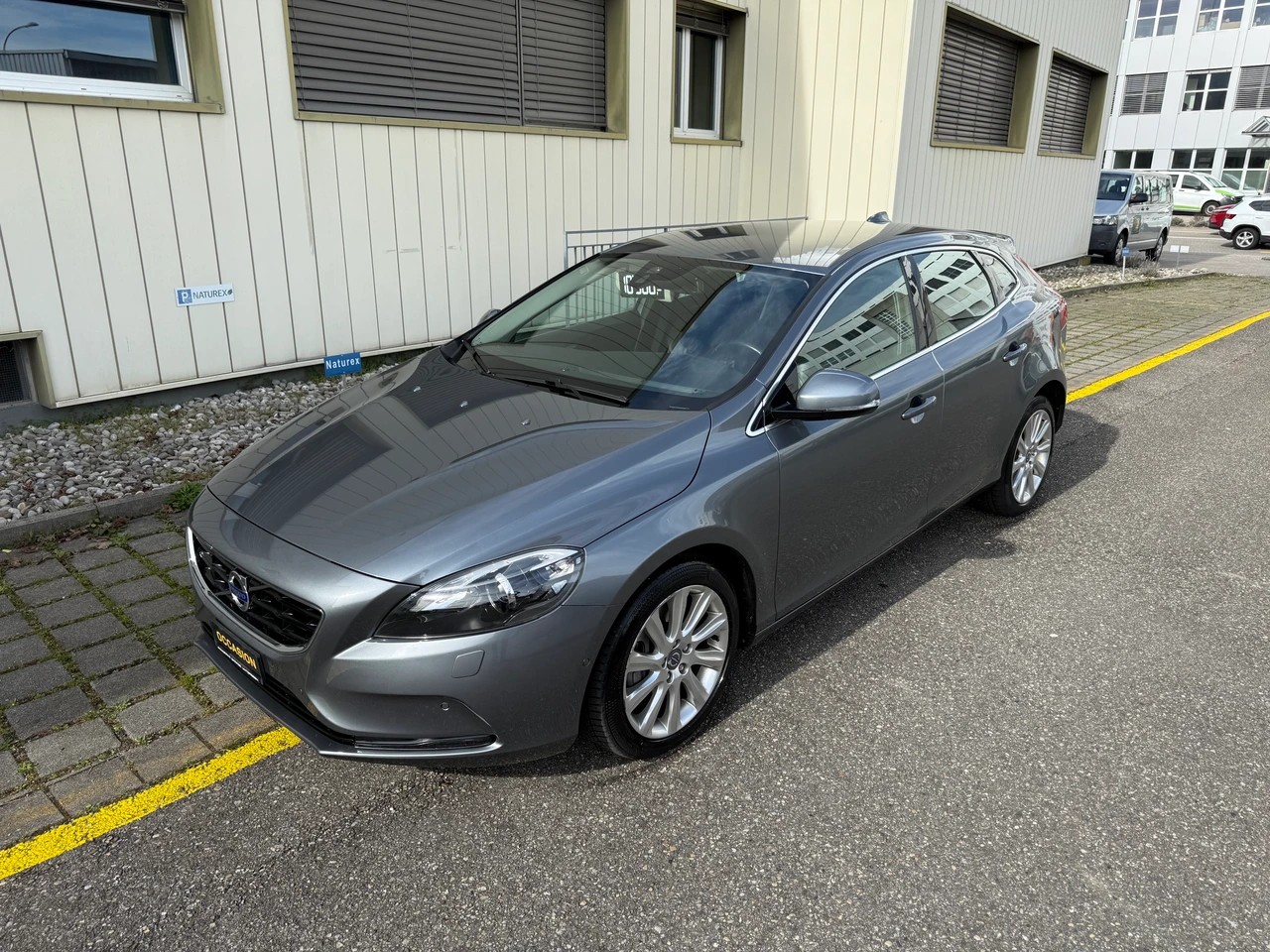 VOLVO V40 D3 Summum Geartronic-image-1